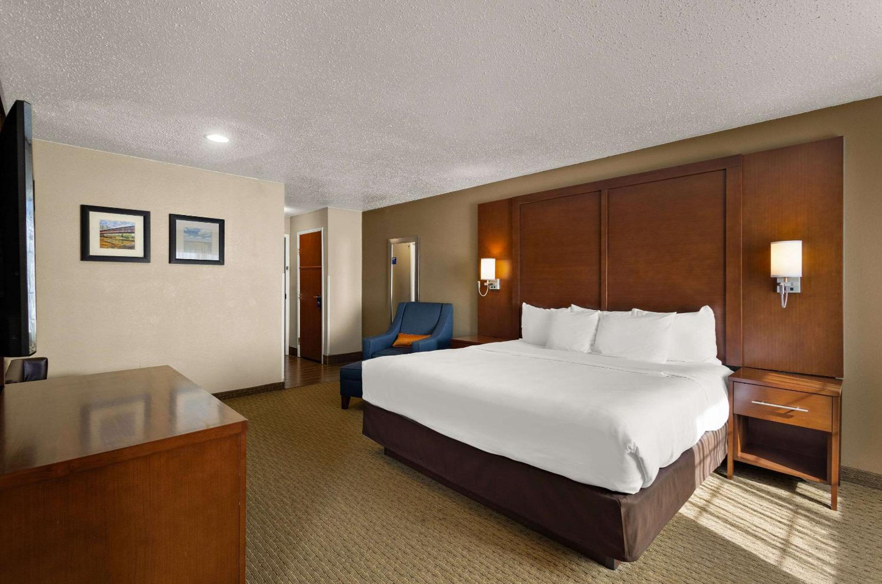 Standard King Room - Photo 3