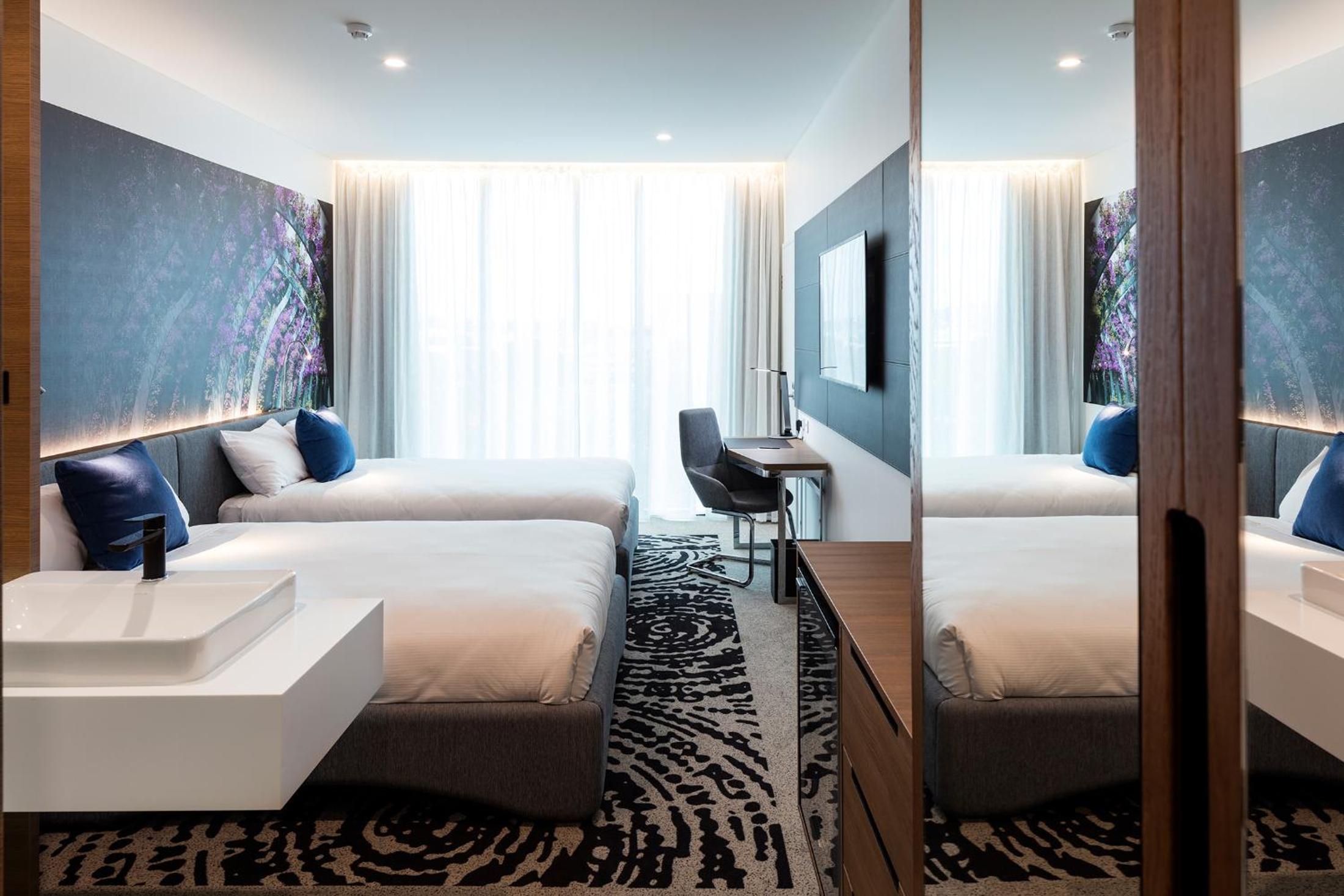 Double 'N' Room with Pool Access