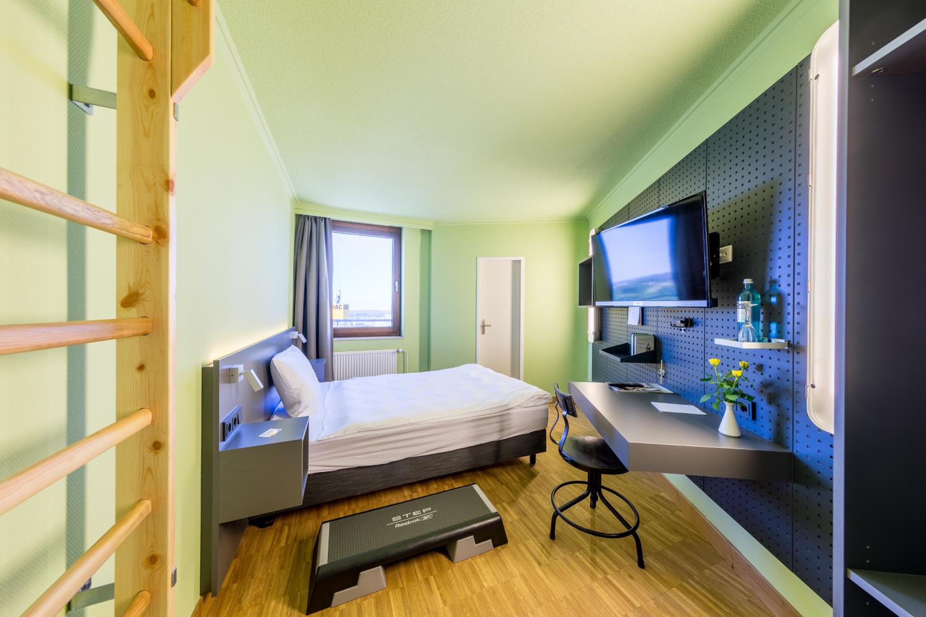 French Room - Photo 1