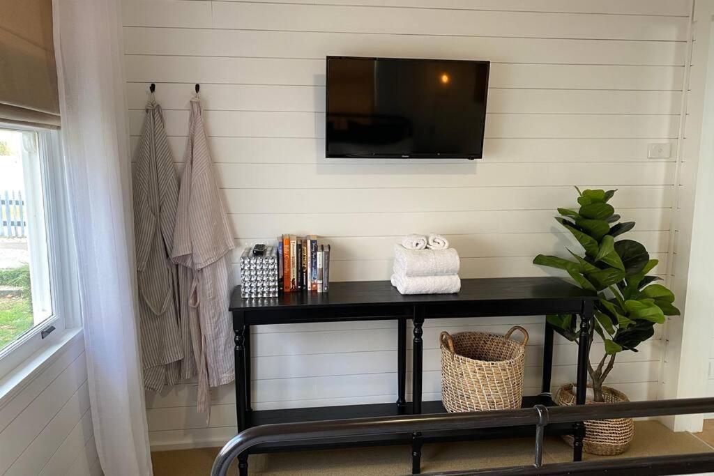 Two-Bedroom House photo 2