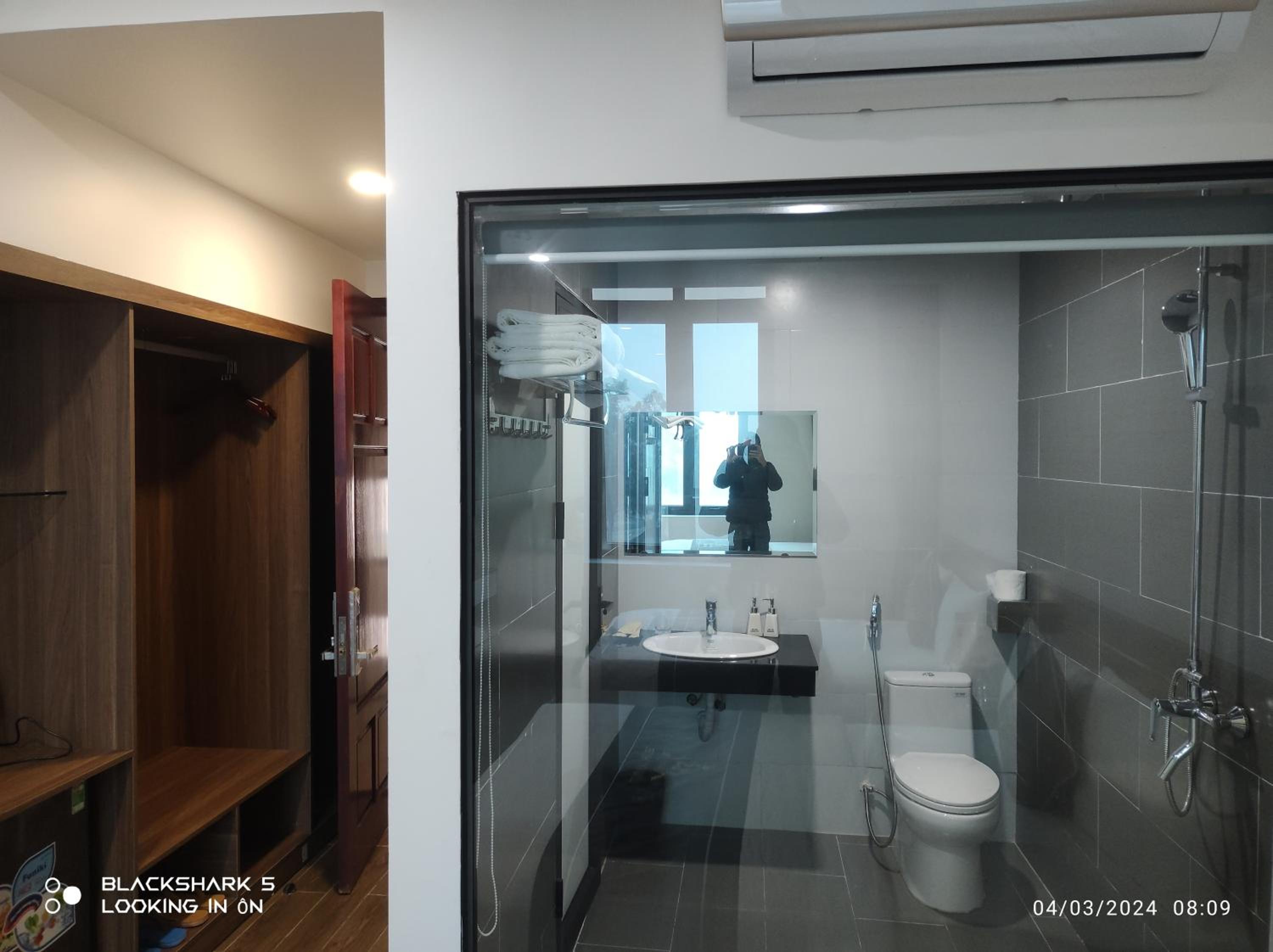 King Suite With Balcony photo 2
