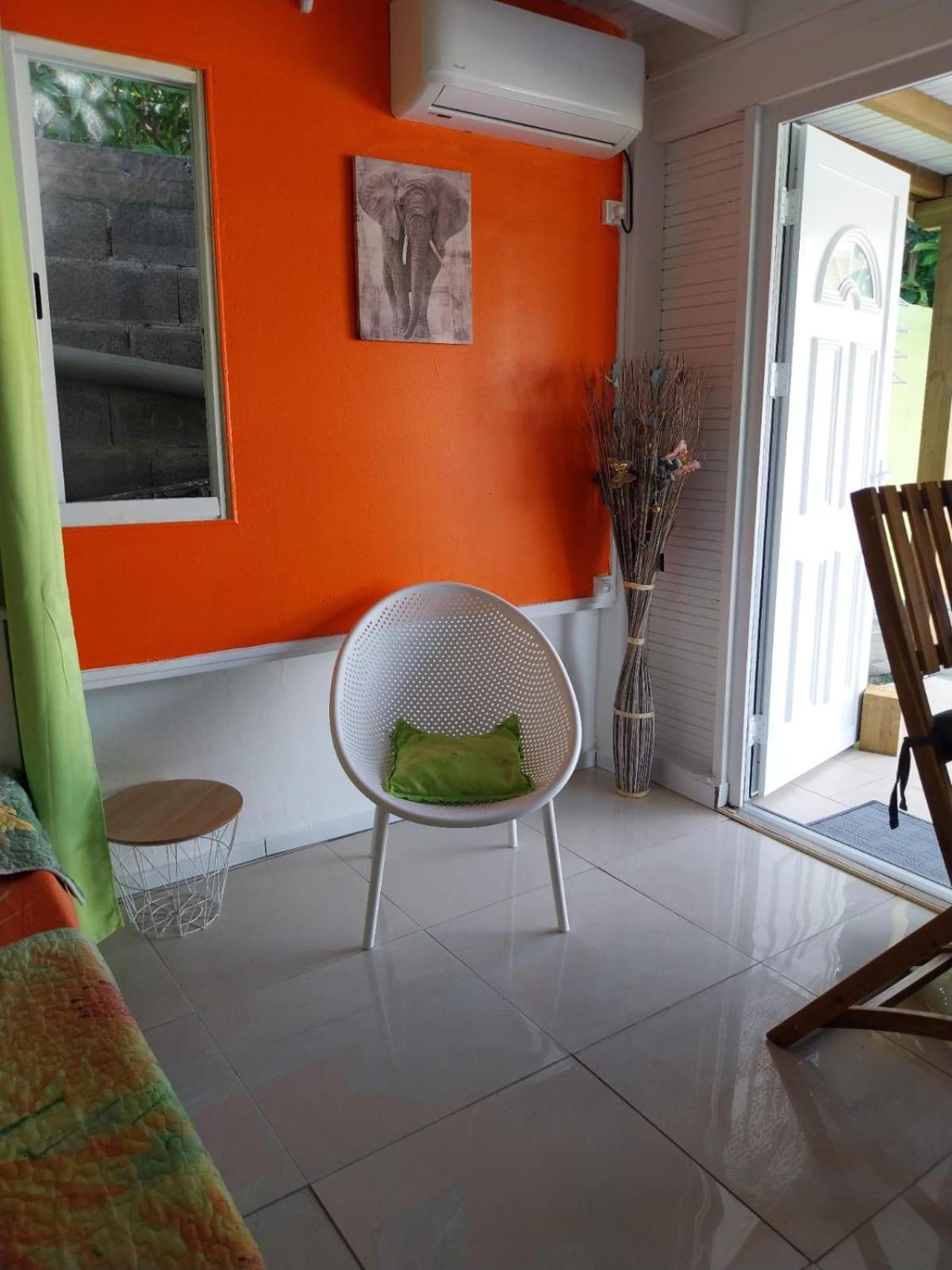 One-Bedroom House photo 2