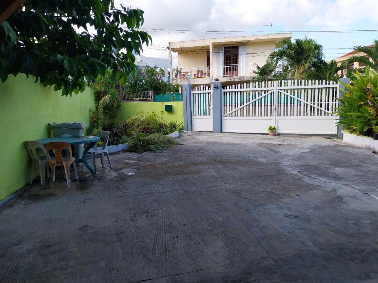 One-Bedroom House photo 3