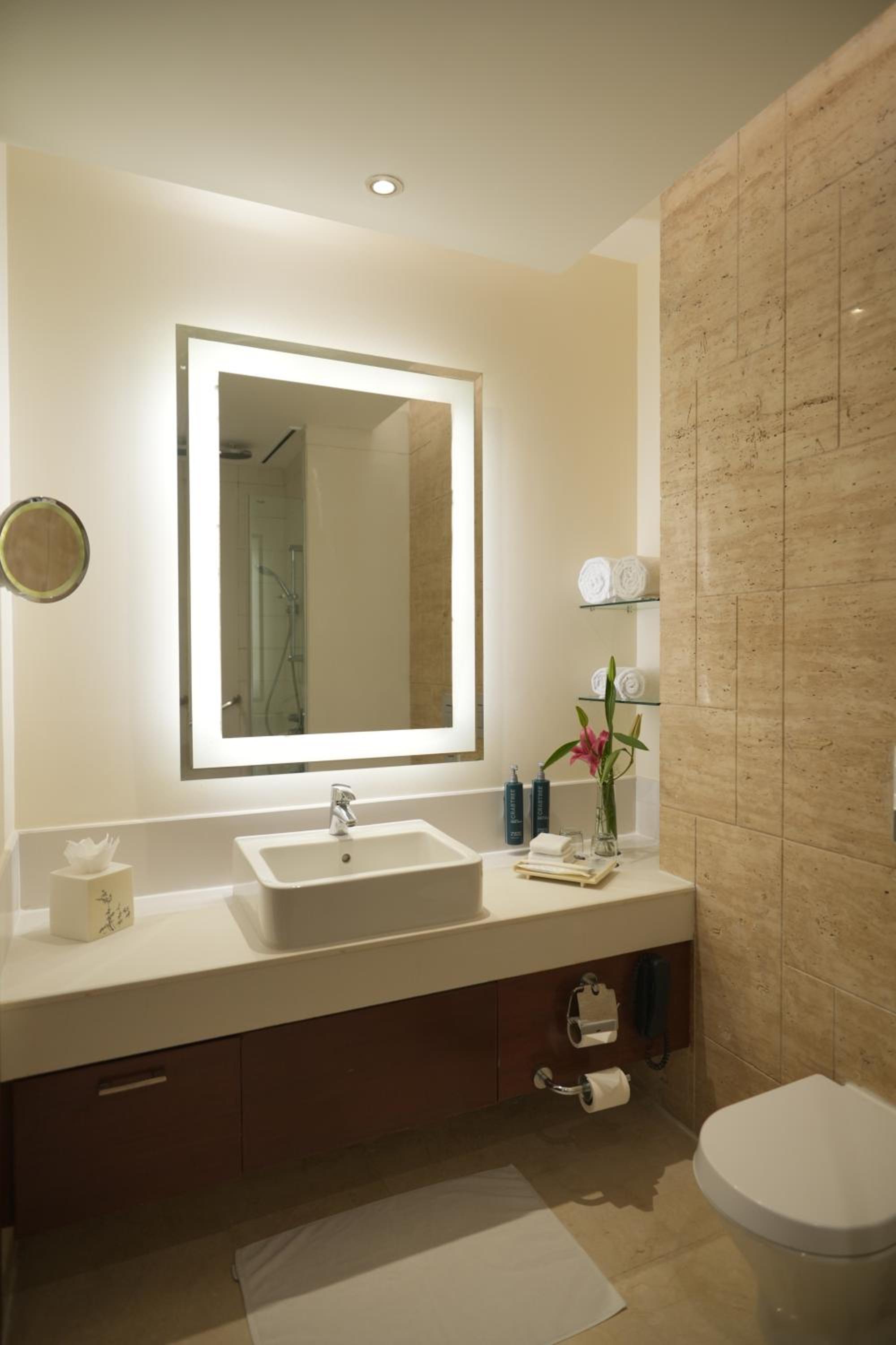 Executive Twin Room with Lounge Access - Photo 2