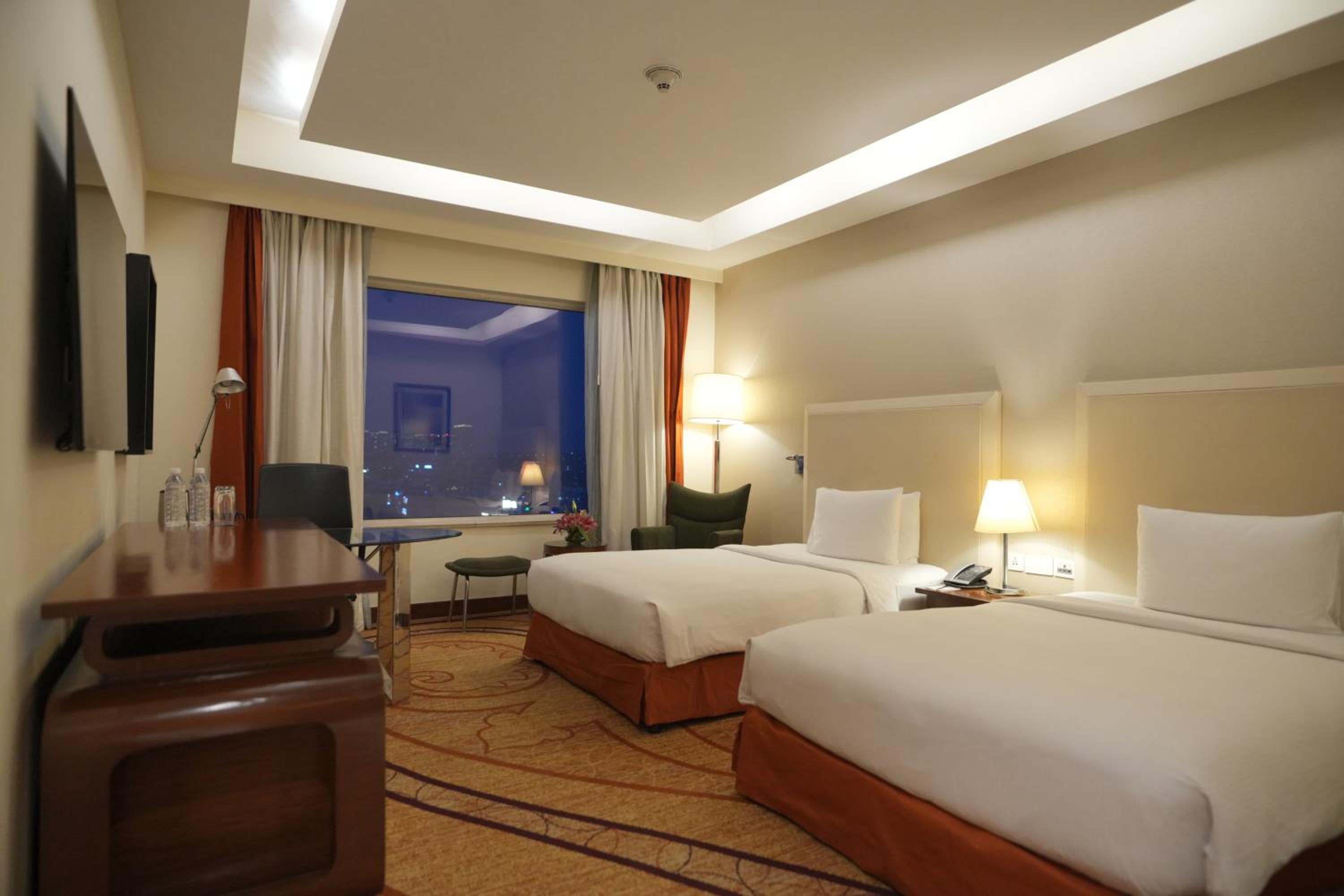 Twin Room - Photo 3
