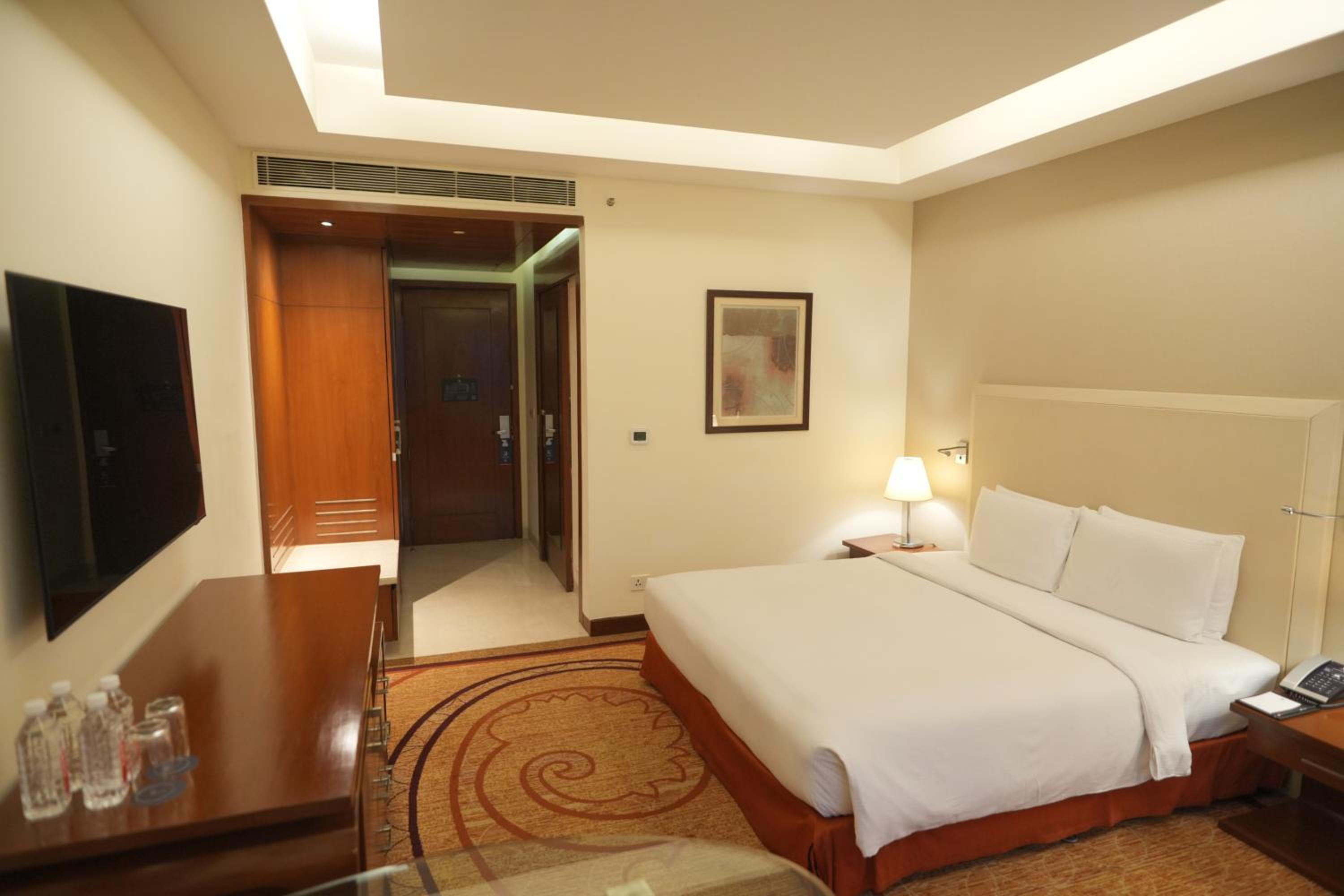 King Room - Disability Access photo 3