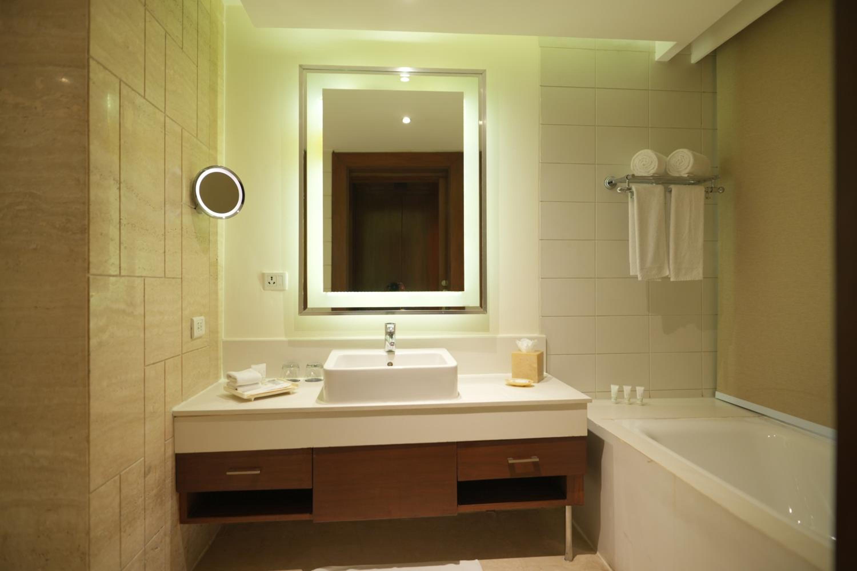 Terrace Suite with Lounge Access - Photo 2