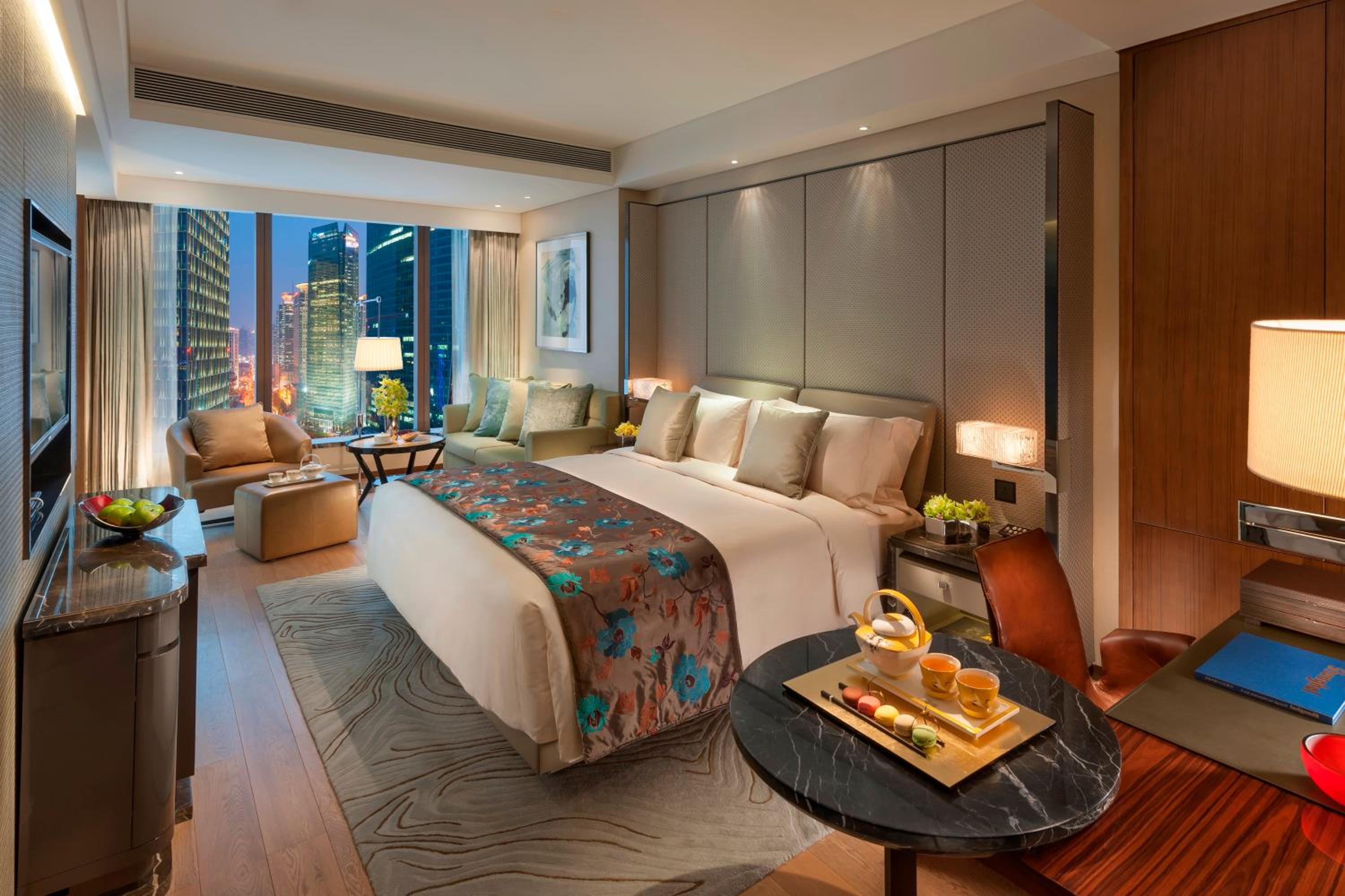 Mandarin Room King