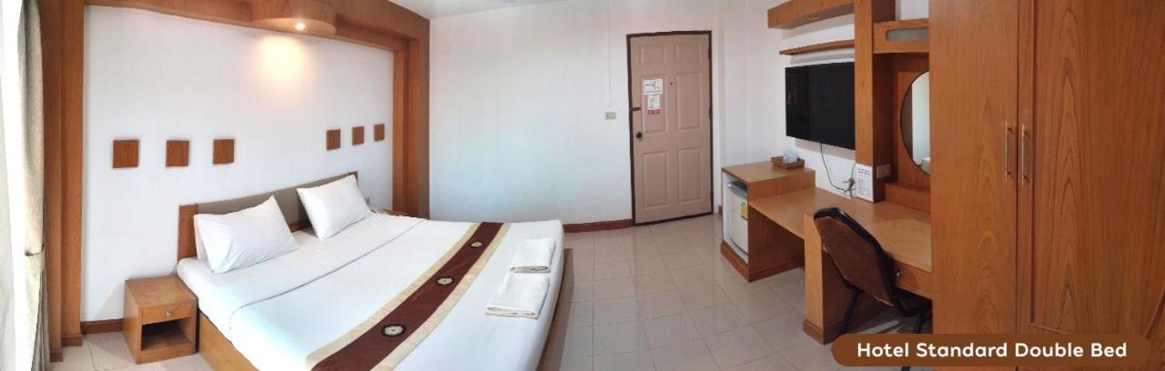Standard King Room photo 3