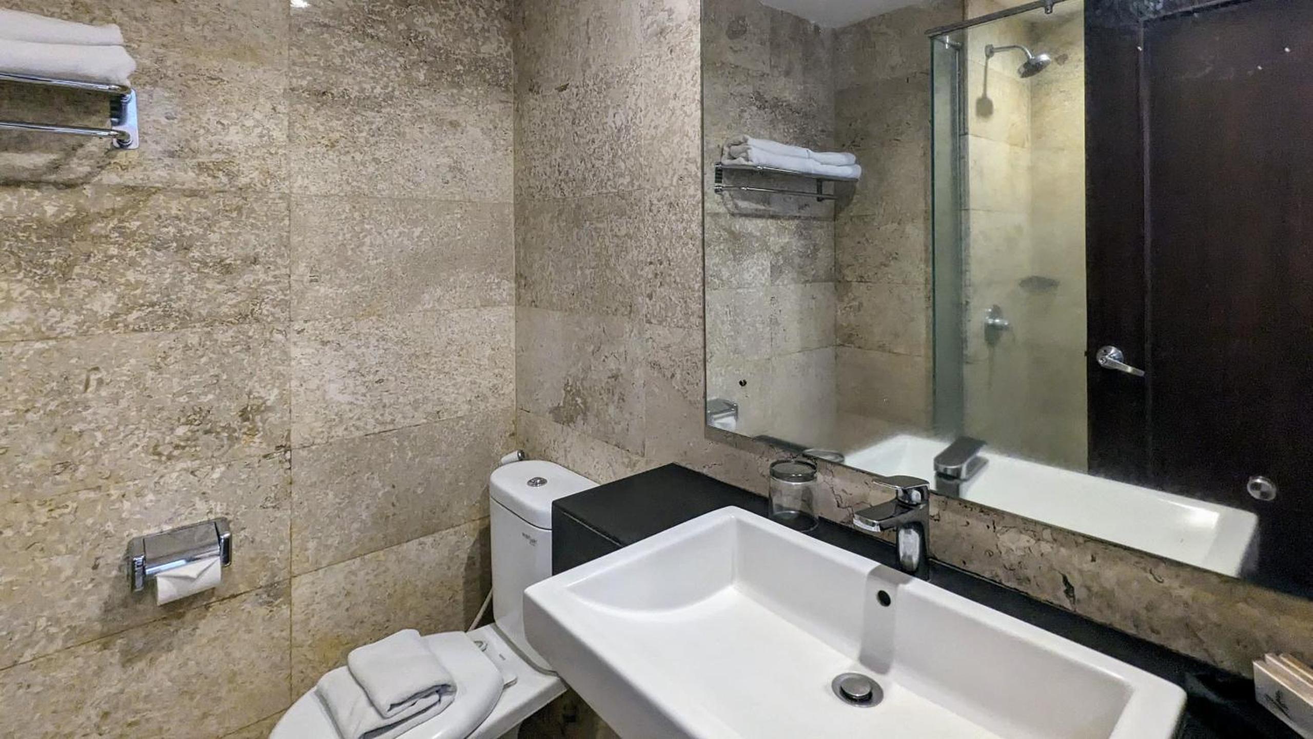 Deluxe Twin Room - Photo 4