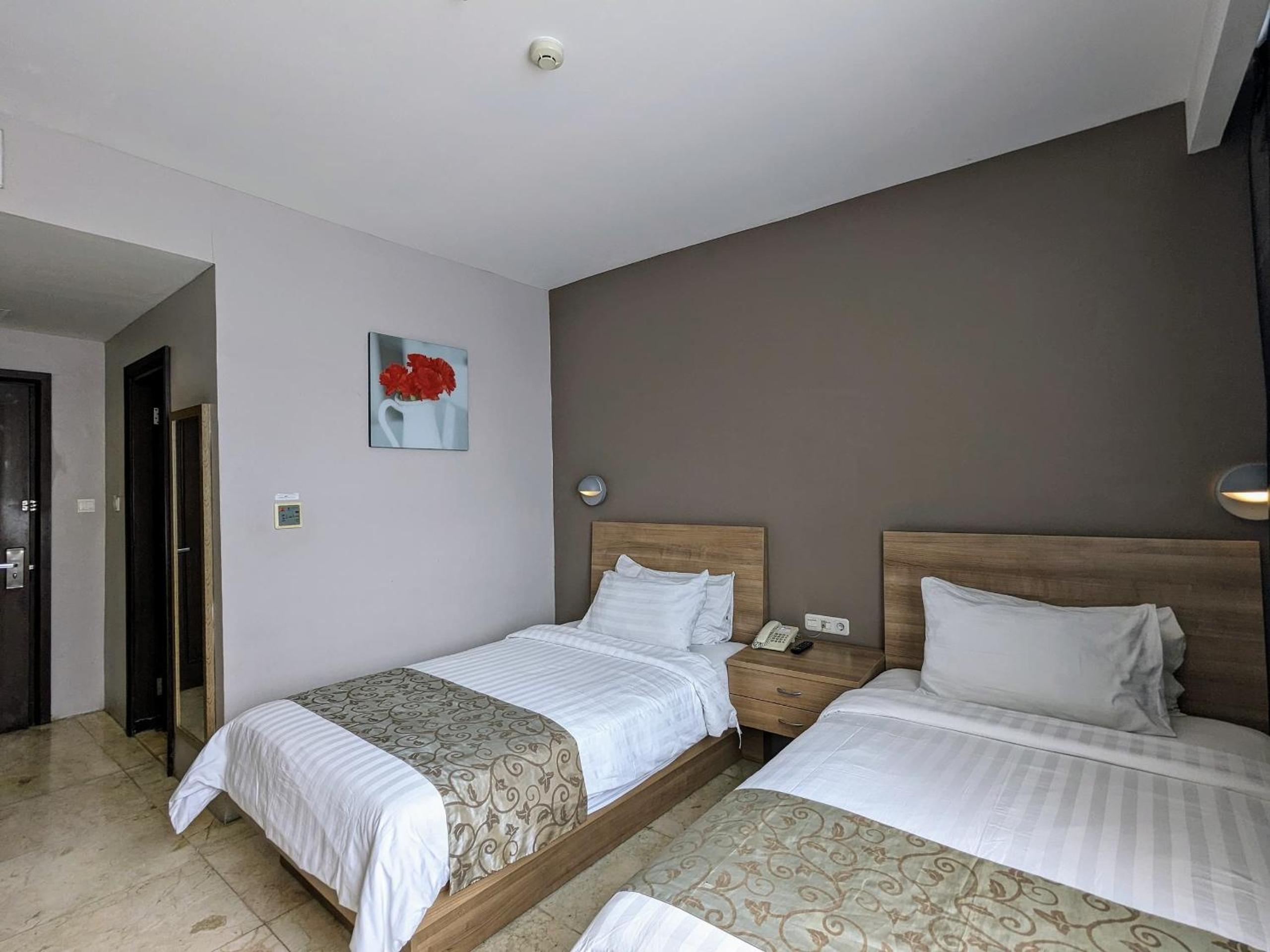 Deluxe Twin Room - Photo 1