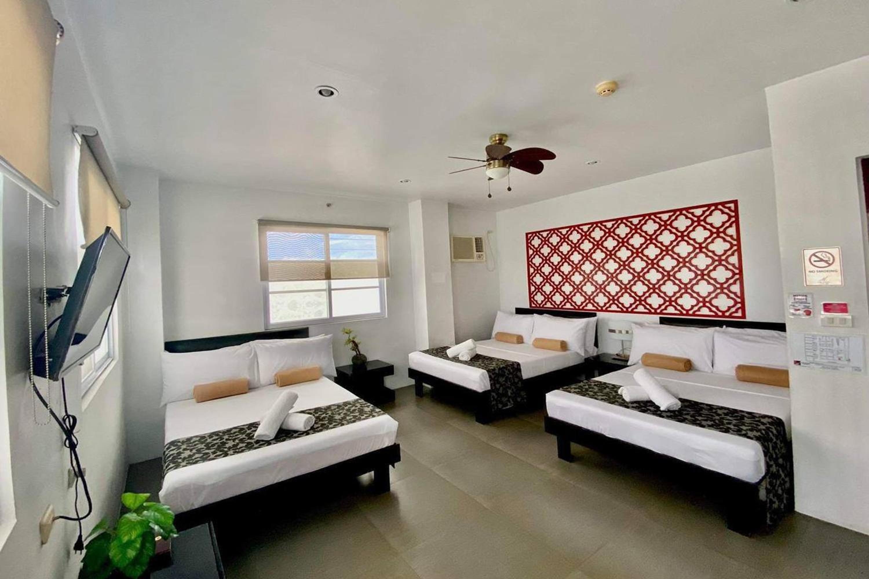 Family Room photo 1