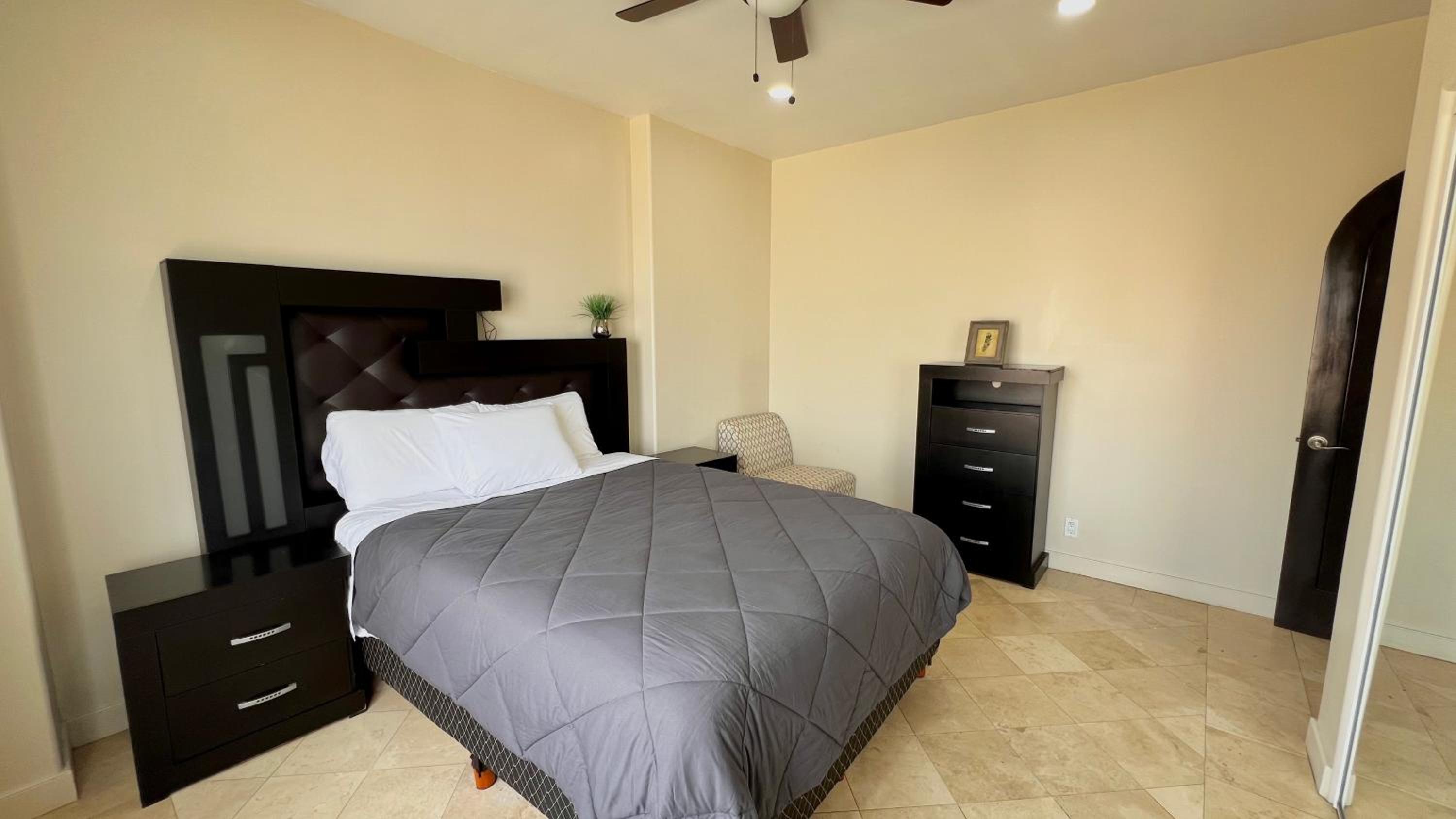 Three-Bedroom Apartment - Photo 29