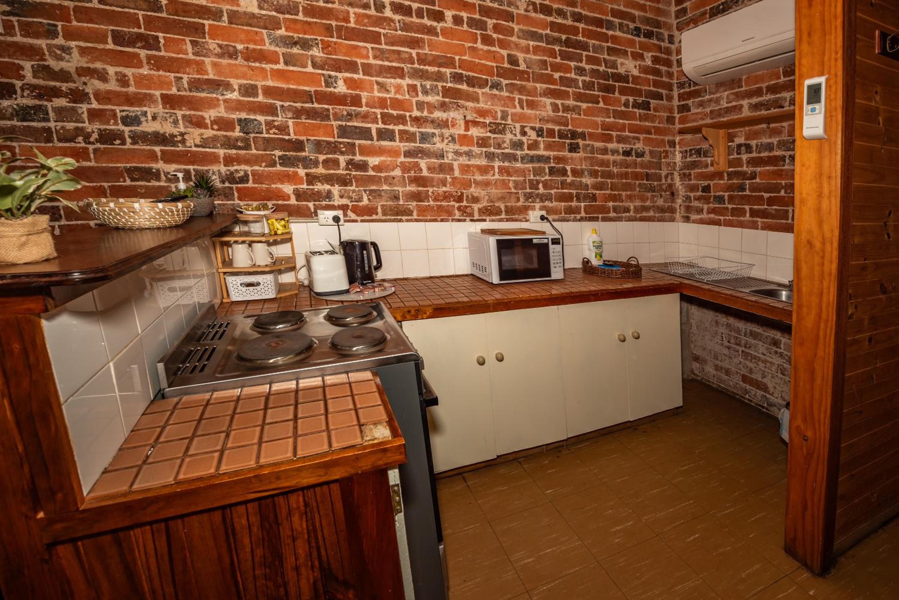 Family Room - Photo 3
