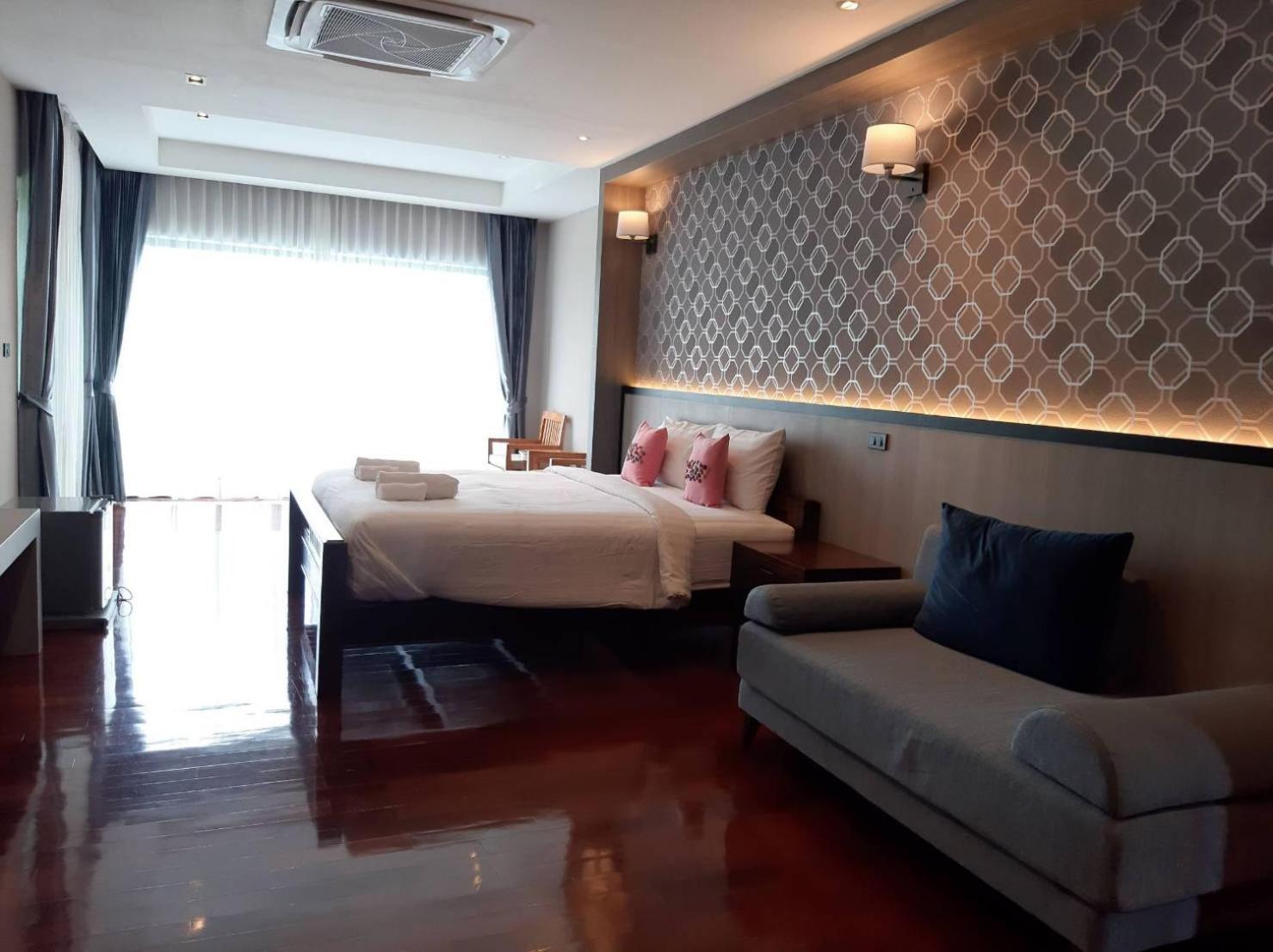 Double Room with Pool View photo 2