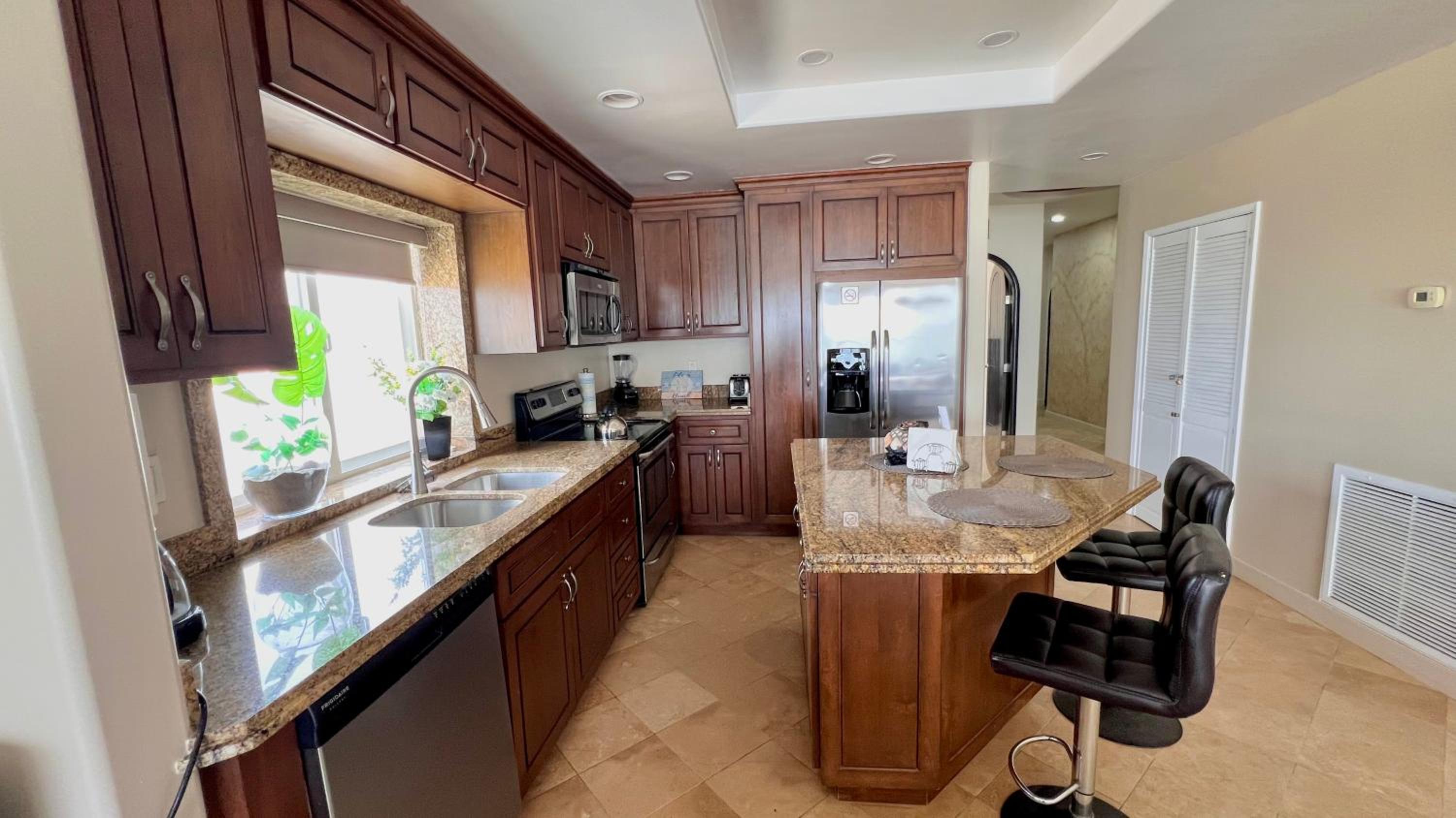 Three-Bedroom Apartment - Photo 13