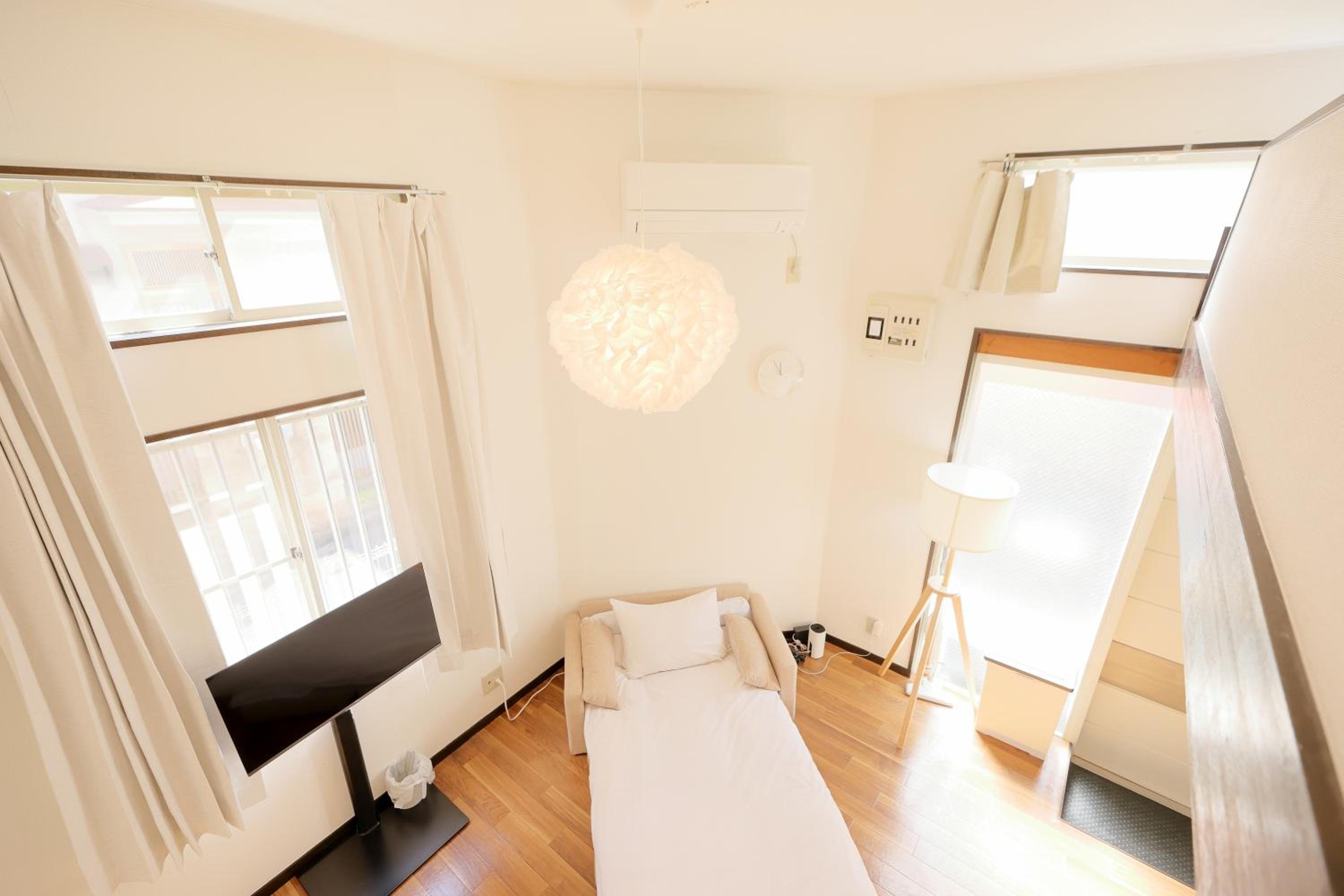 Triple Room with Private Bathroom photo 3