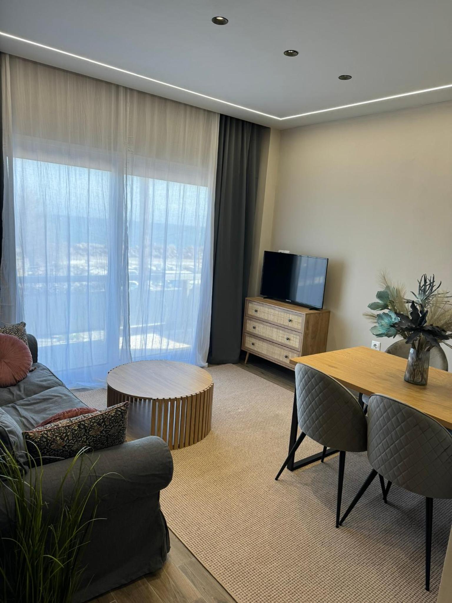 Apartment with Sea View photo 1