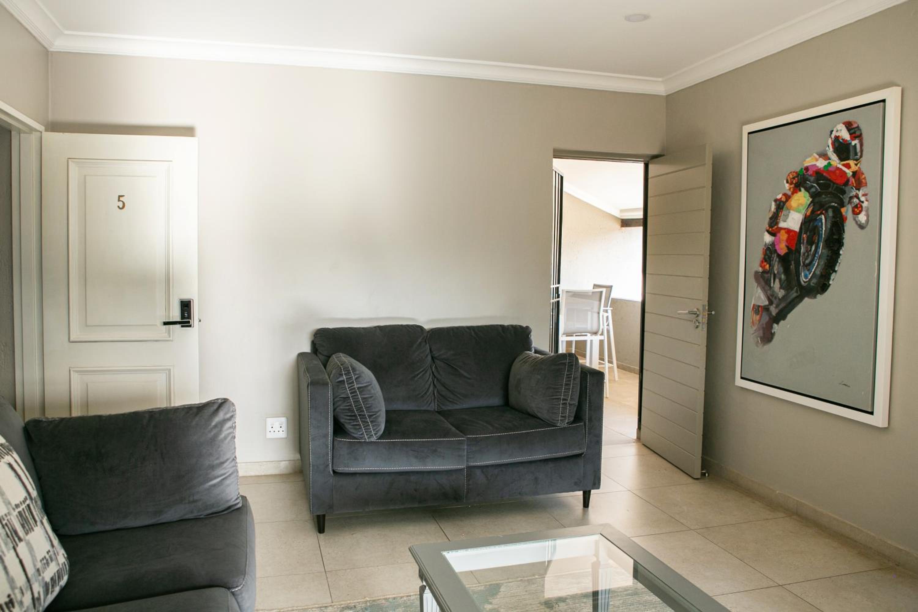 Apartment - Photo 13