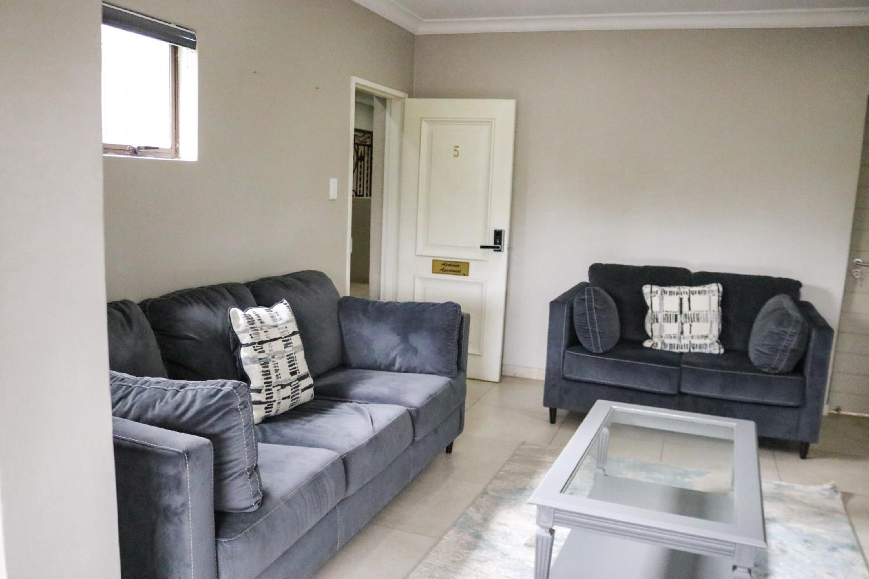 Apartment - Photo 12