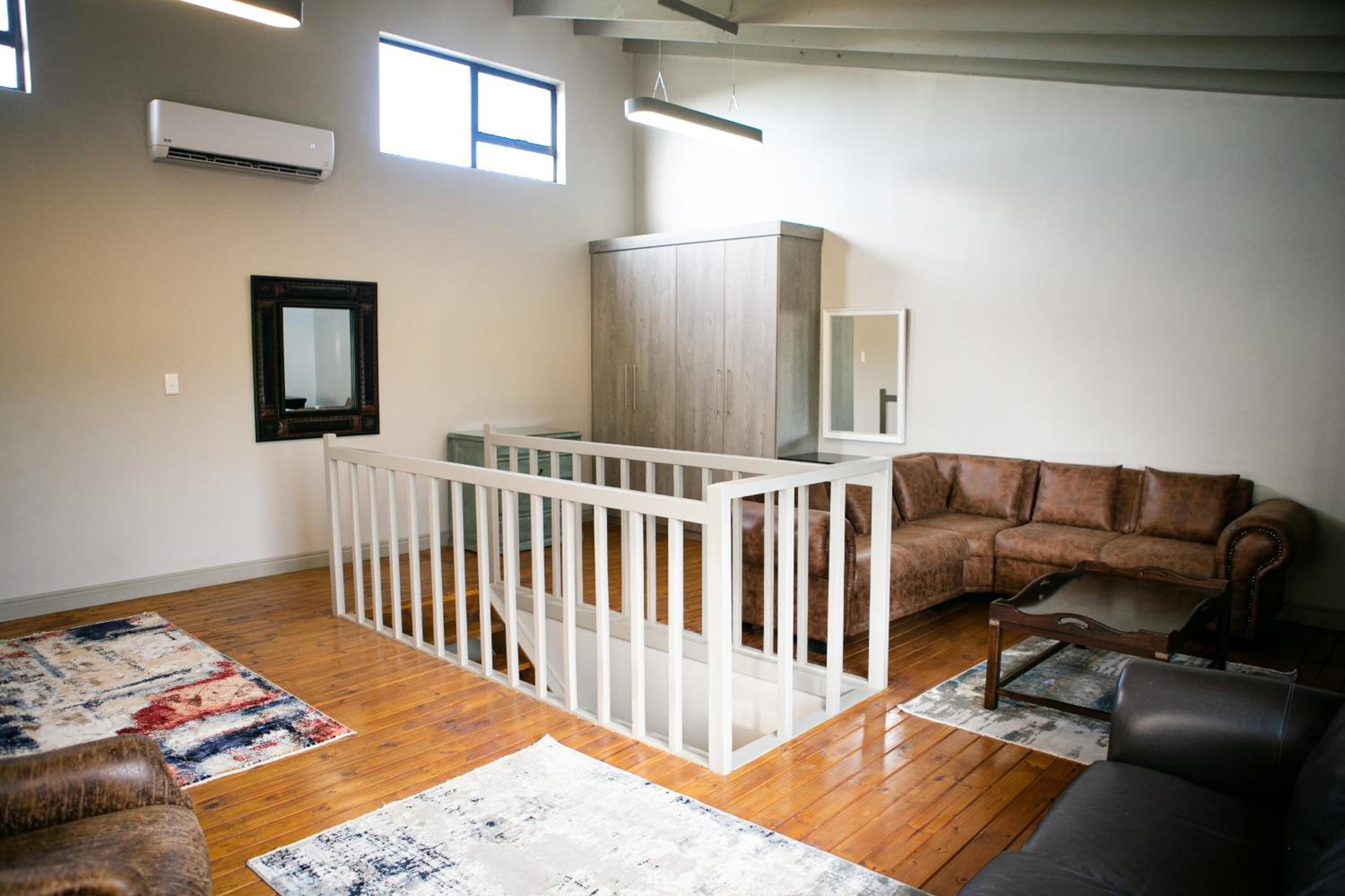 Apartment photo 2