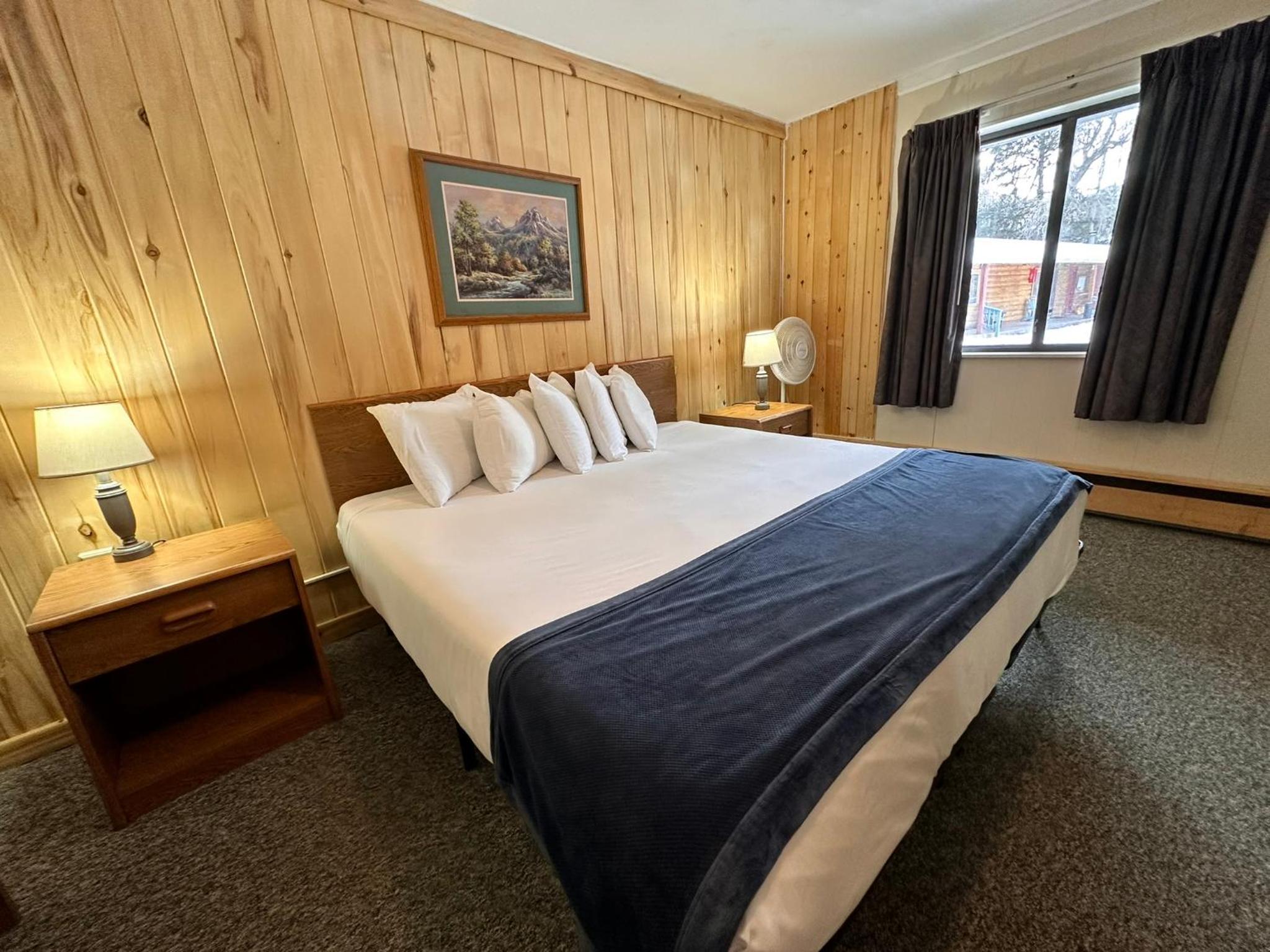 Deluxe King Room photo 3