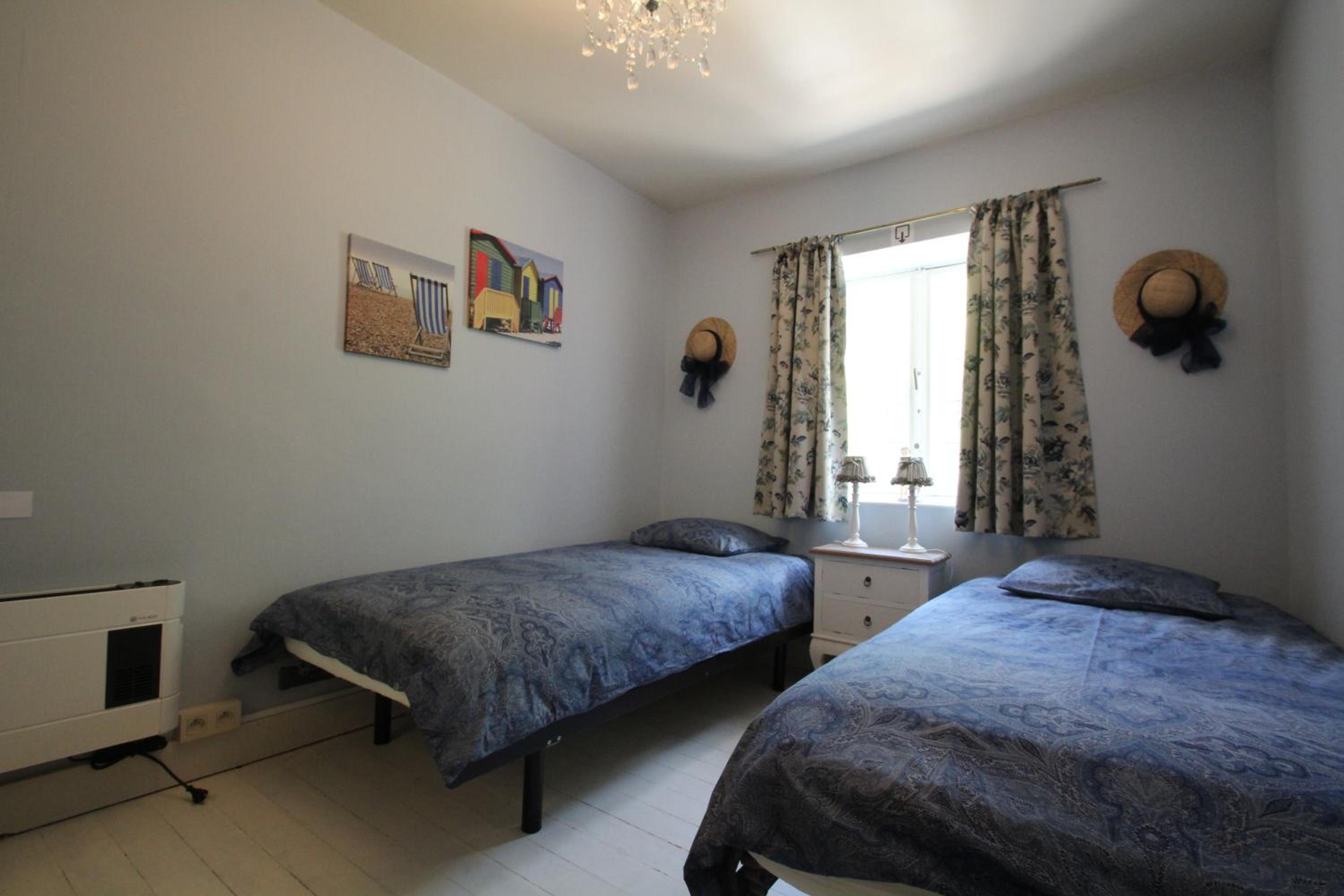 Four-Bedroom House photo 1