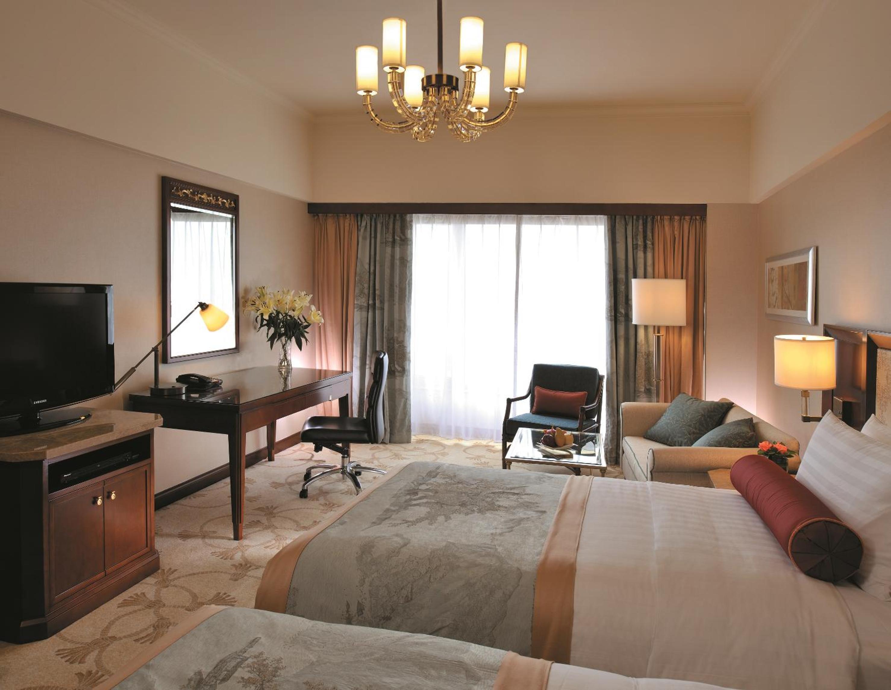 Deluxe City View Room - Photo 2
