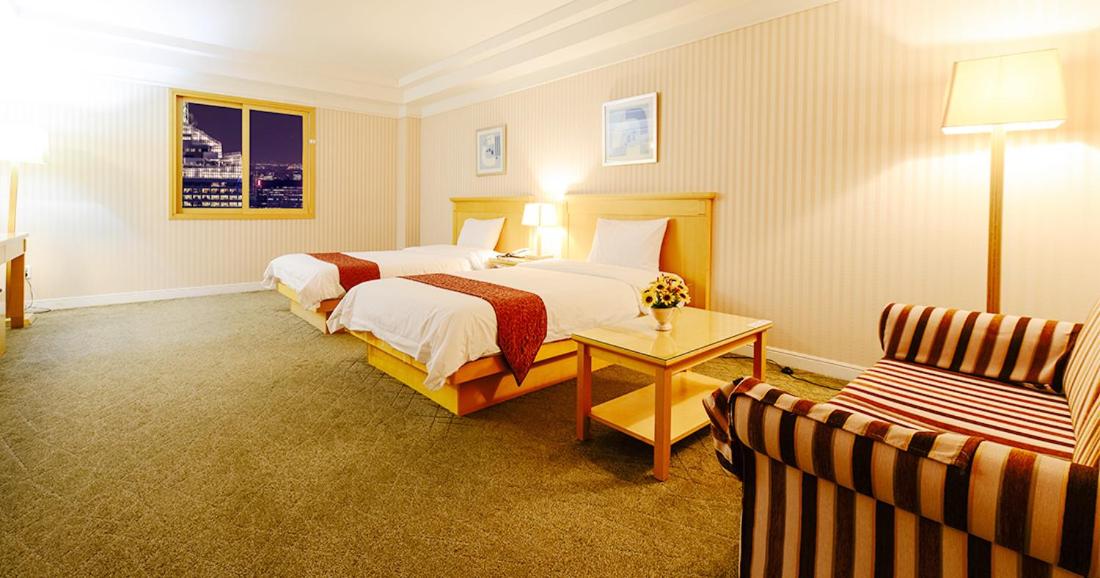 Deluxe Twin Room photo 3