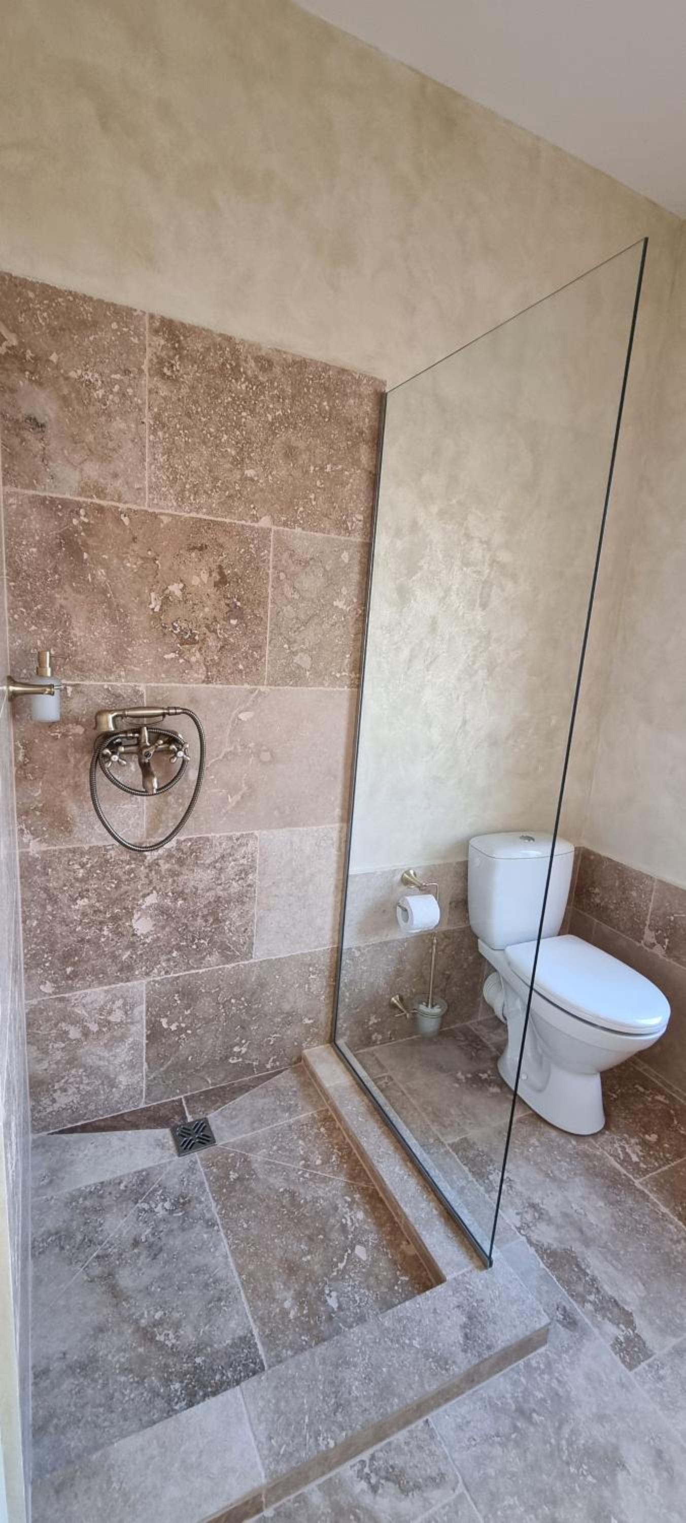 Deluxe Family Suite photo 2