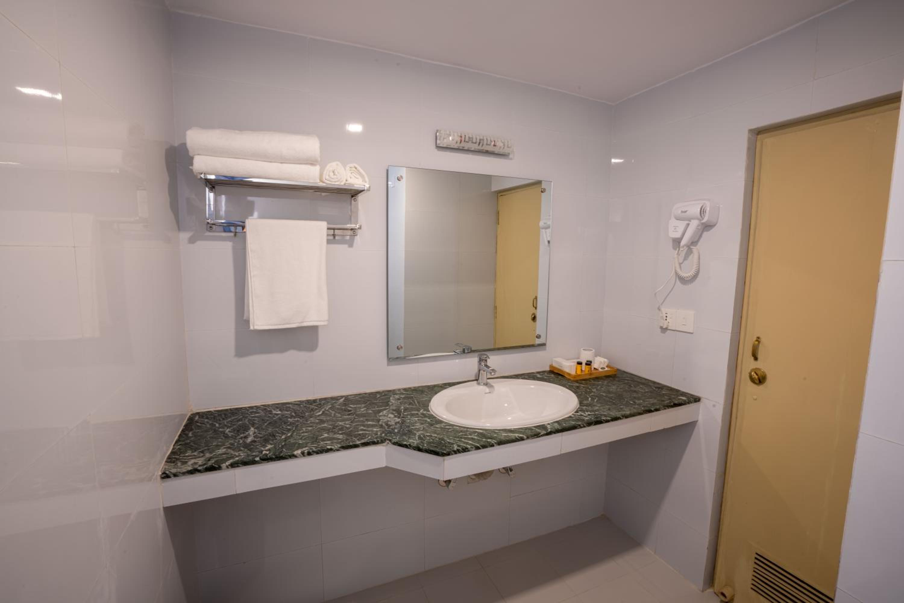 Superior Double Room - Photo 9