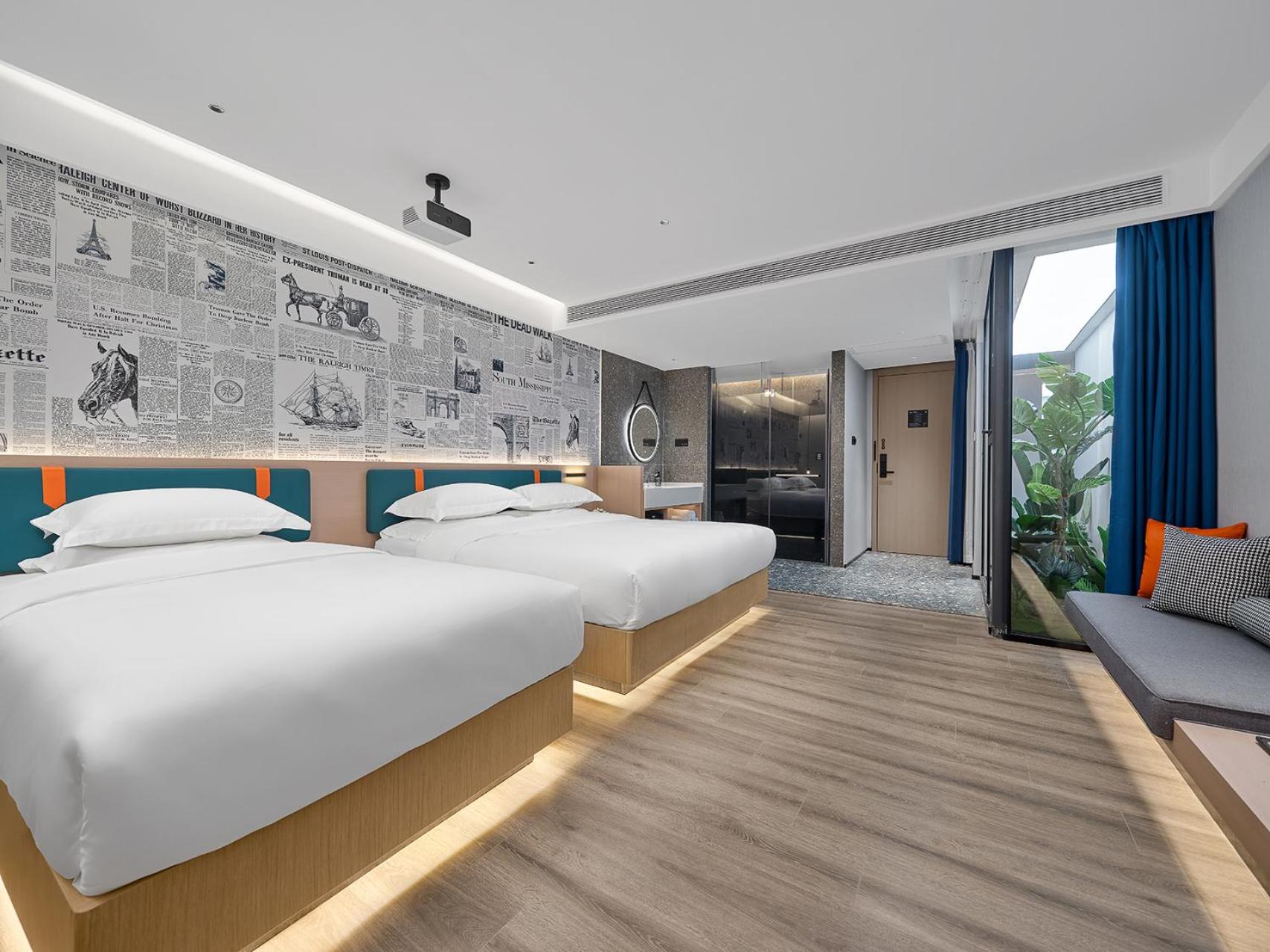 Deluxe Family Room