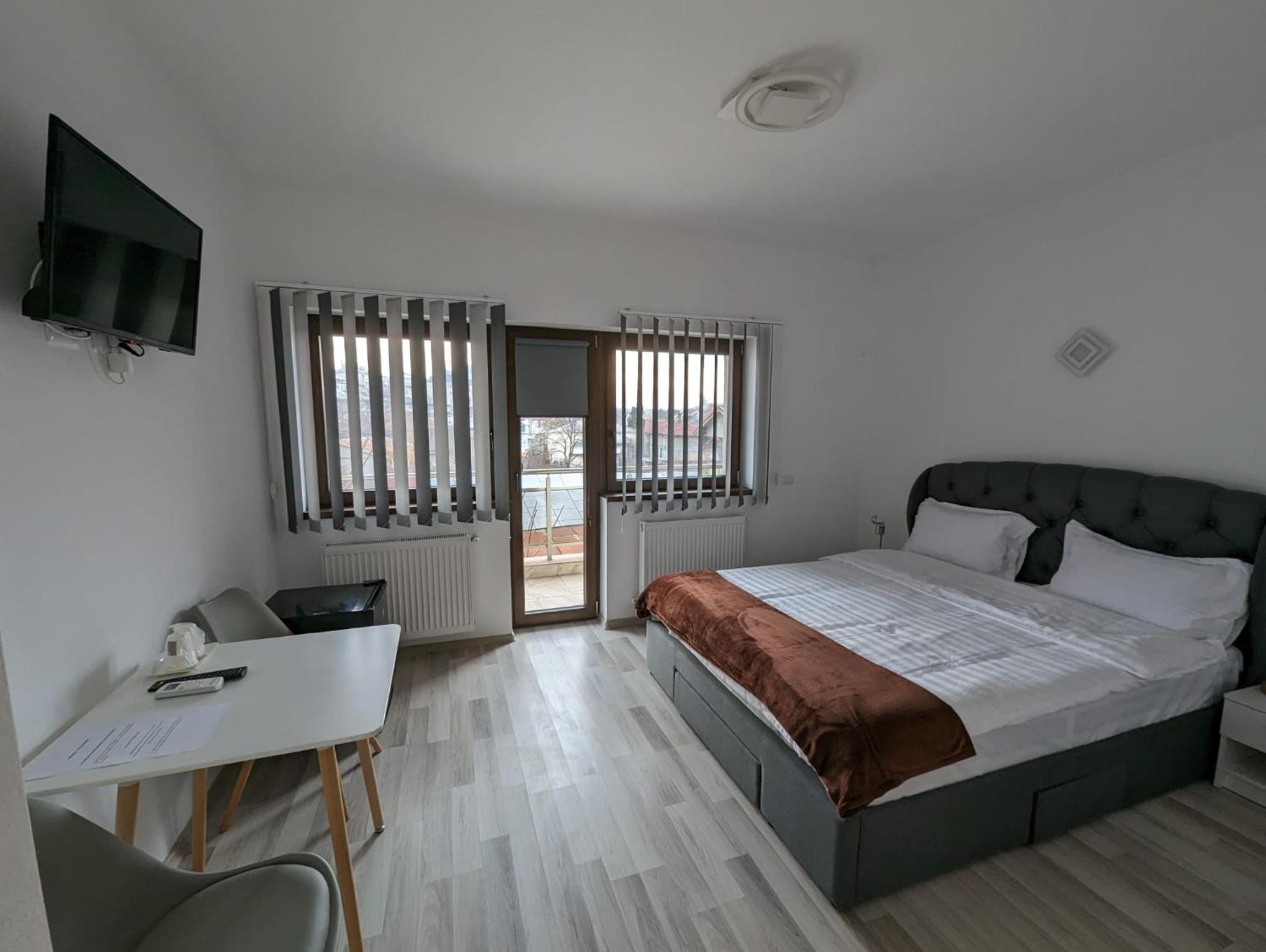 Standard Double Room photo 1