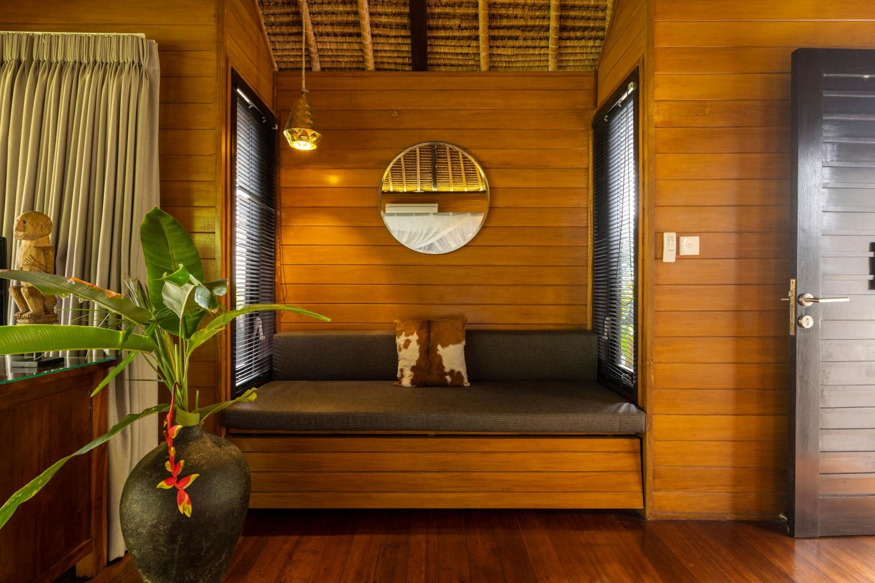 Kayu Villa