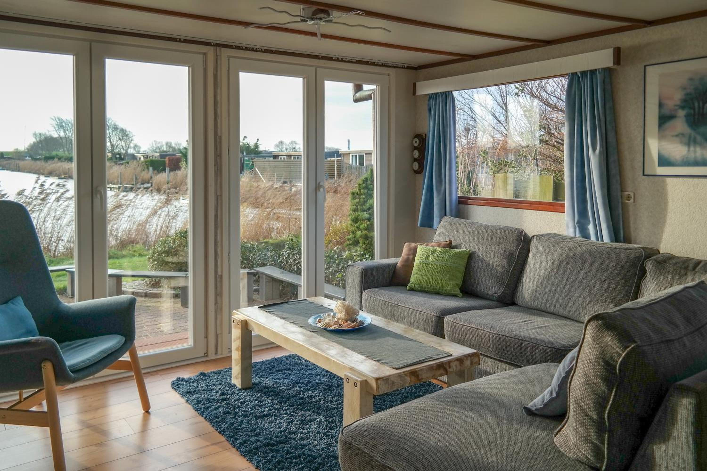 Bungalow photo 1