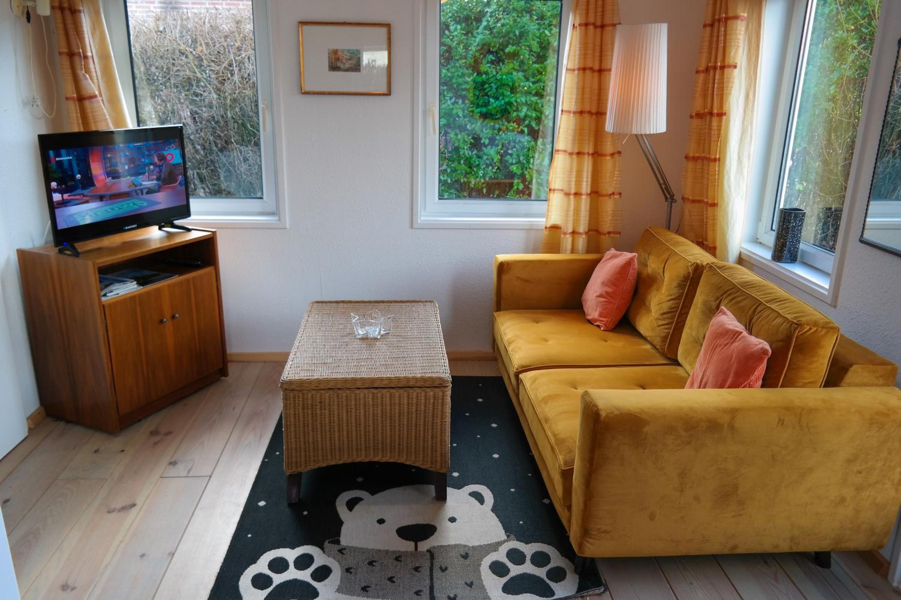 Bungalow photo 1