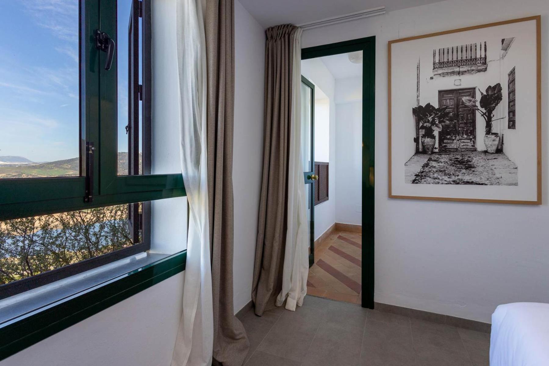 Twin Room - Photo 6