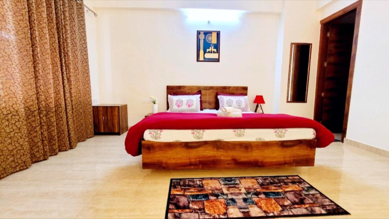Superior One-Bedroom Apartment with Balcony - Photo 37
