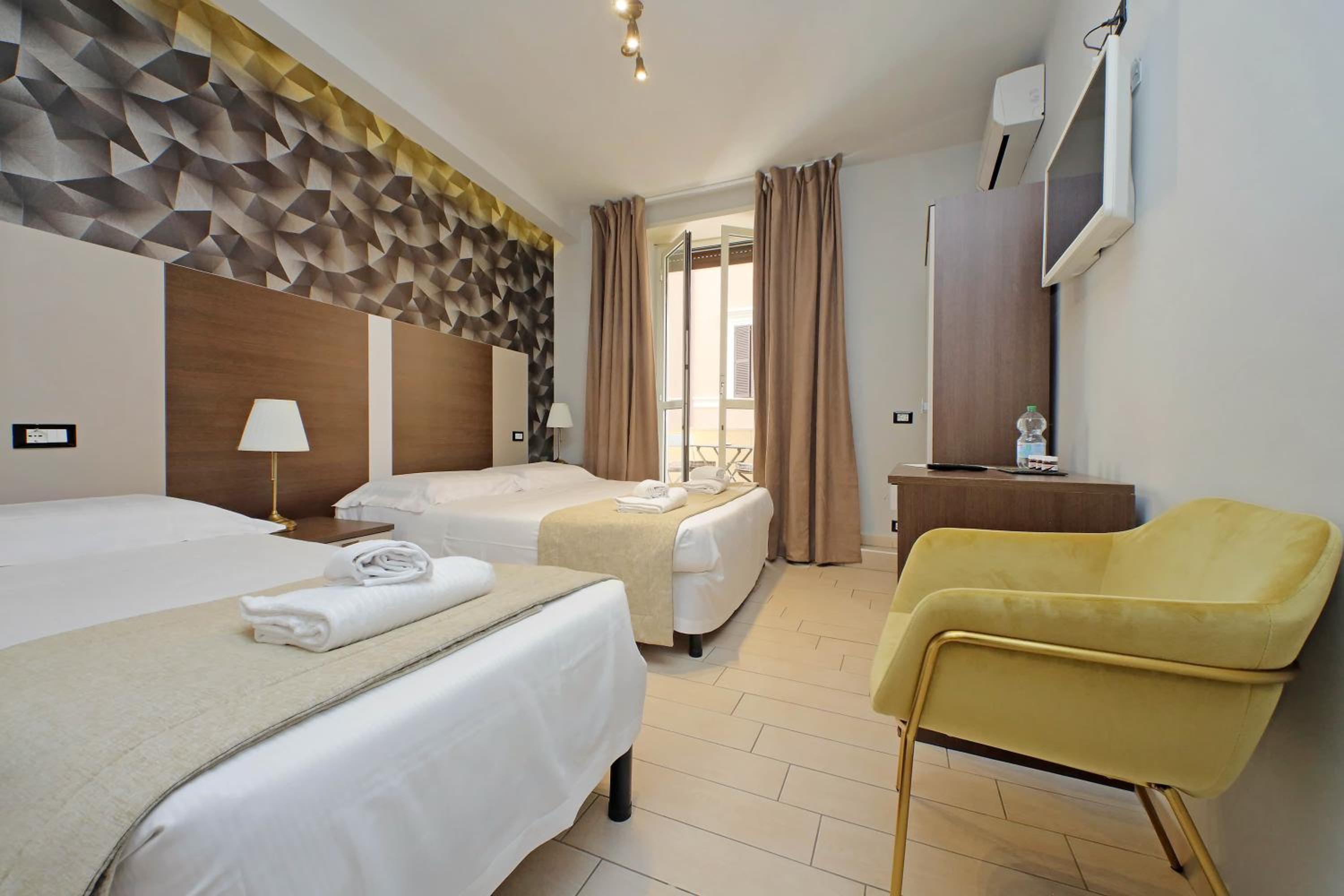 Triple Room with Balcony