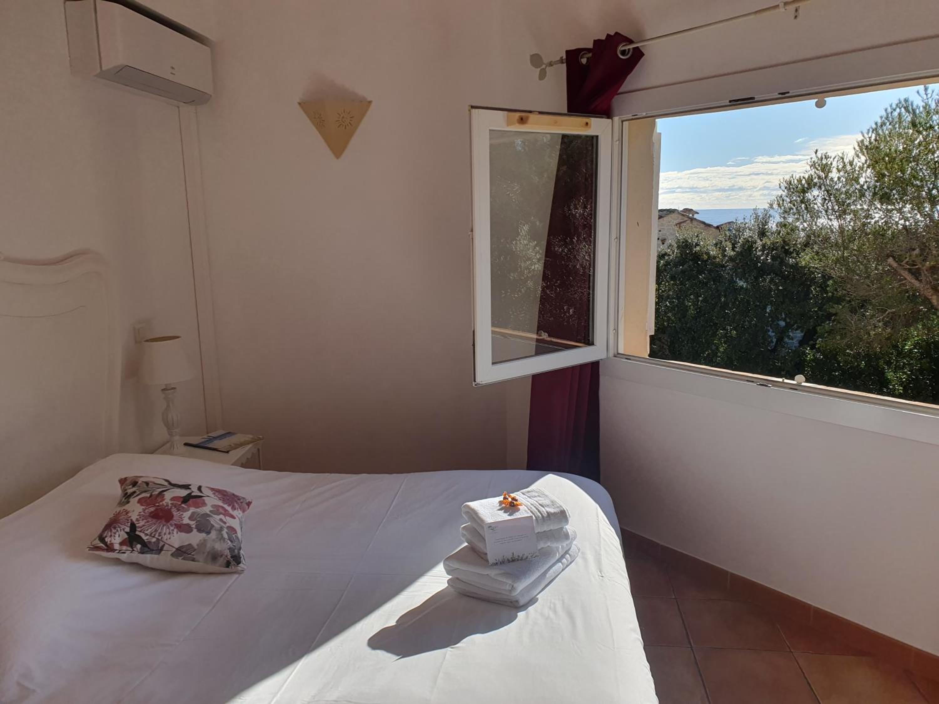 Triple Room with Sea View - Photo 7