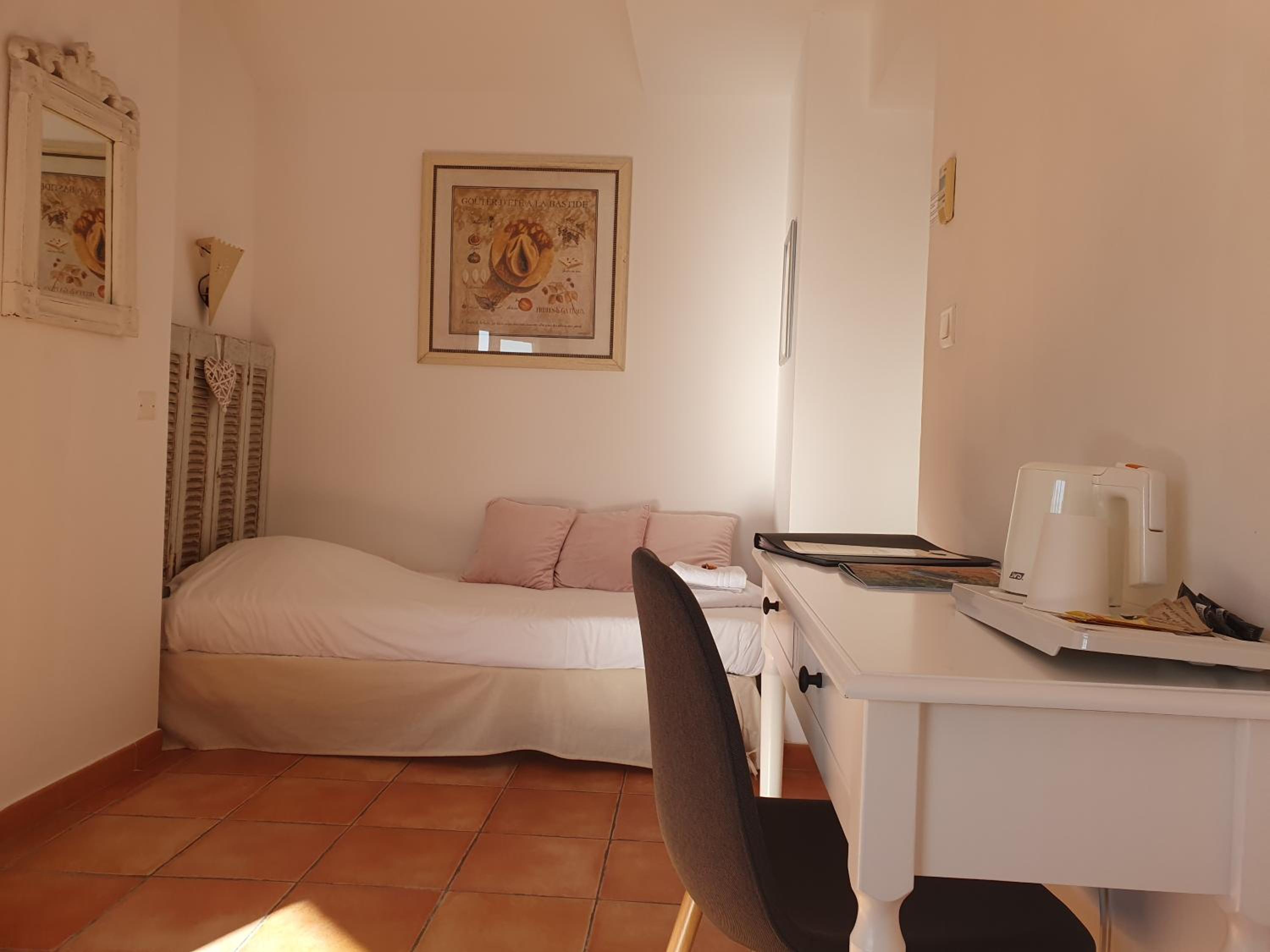 Triple Room with Sea View - Photo 6