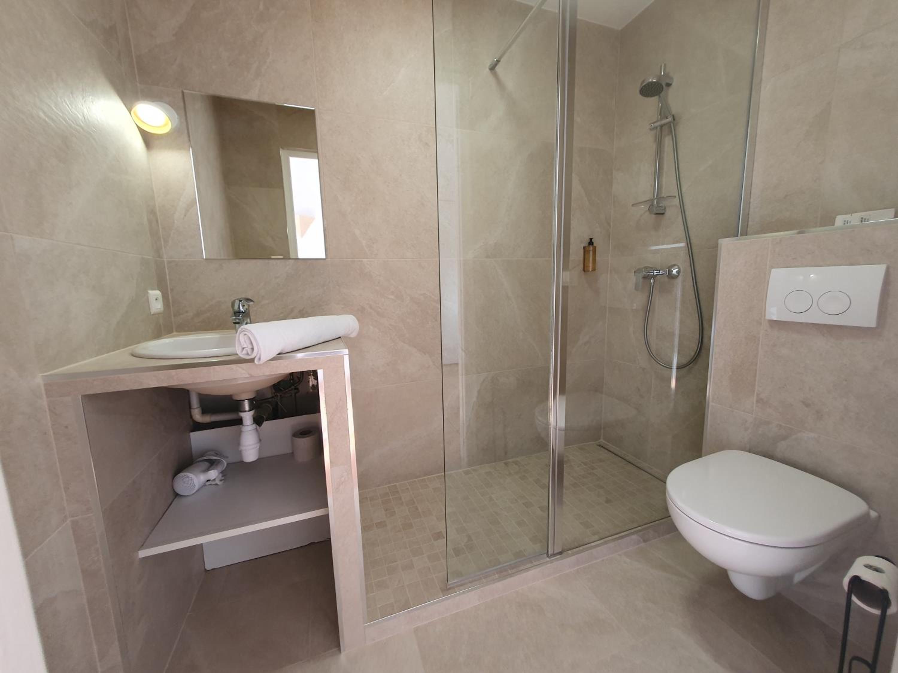 Triple Room with Sea View - Photo 3