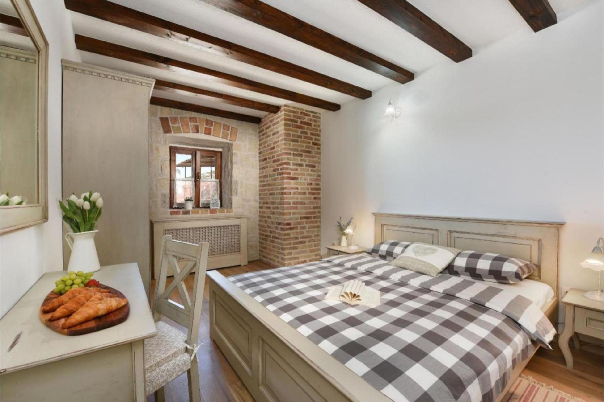 Villa photo 1