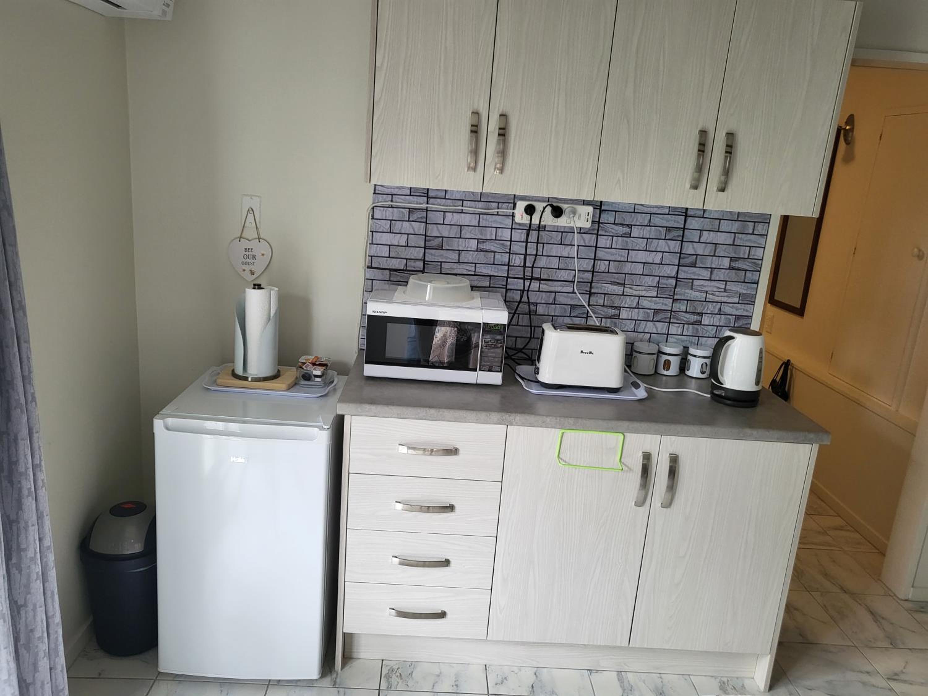 One-Bedroom Apartment - Photo 13