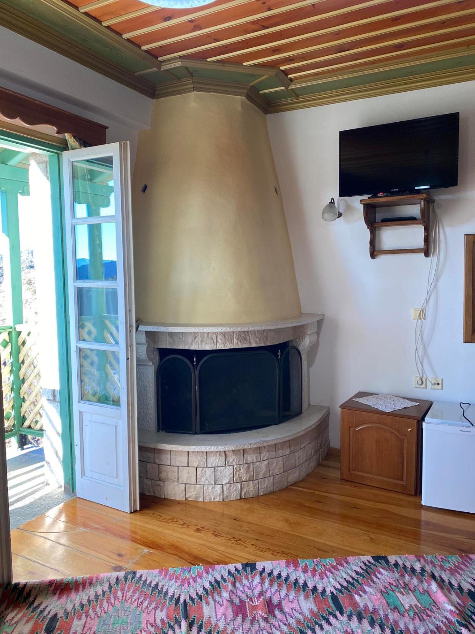 Double or Twin Room photo 3