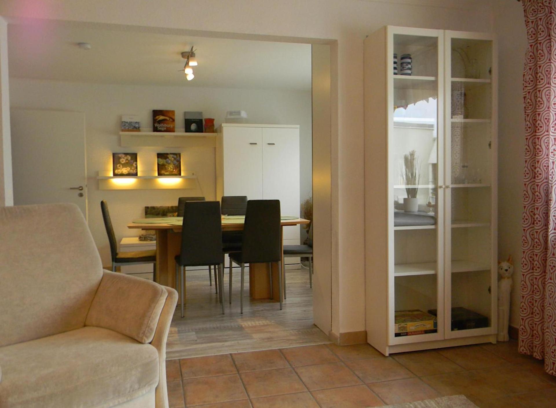 Four-Bedroom House photo 2