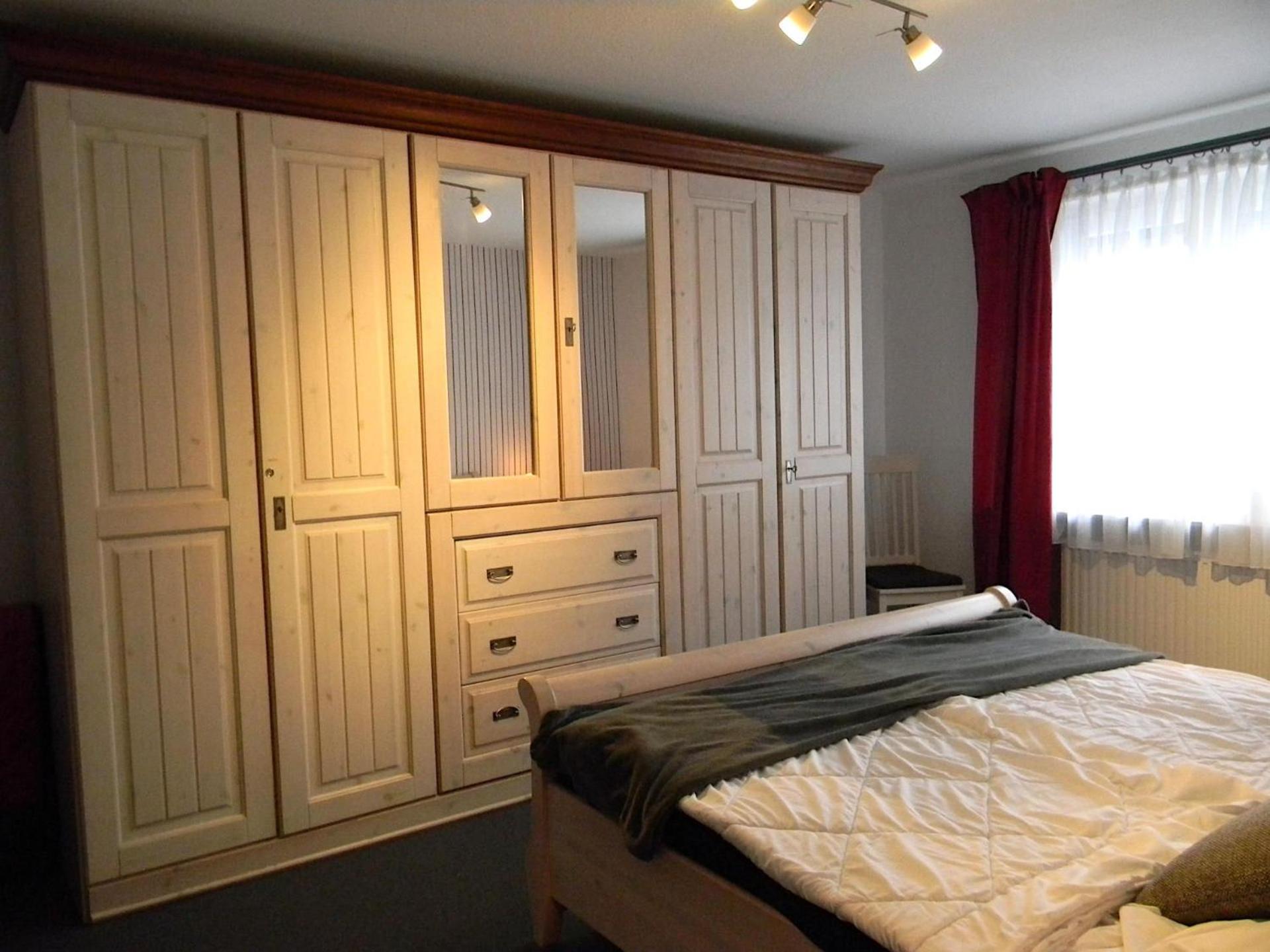 Two-Bedroom Apartment with Shower  photo 1