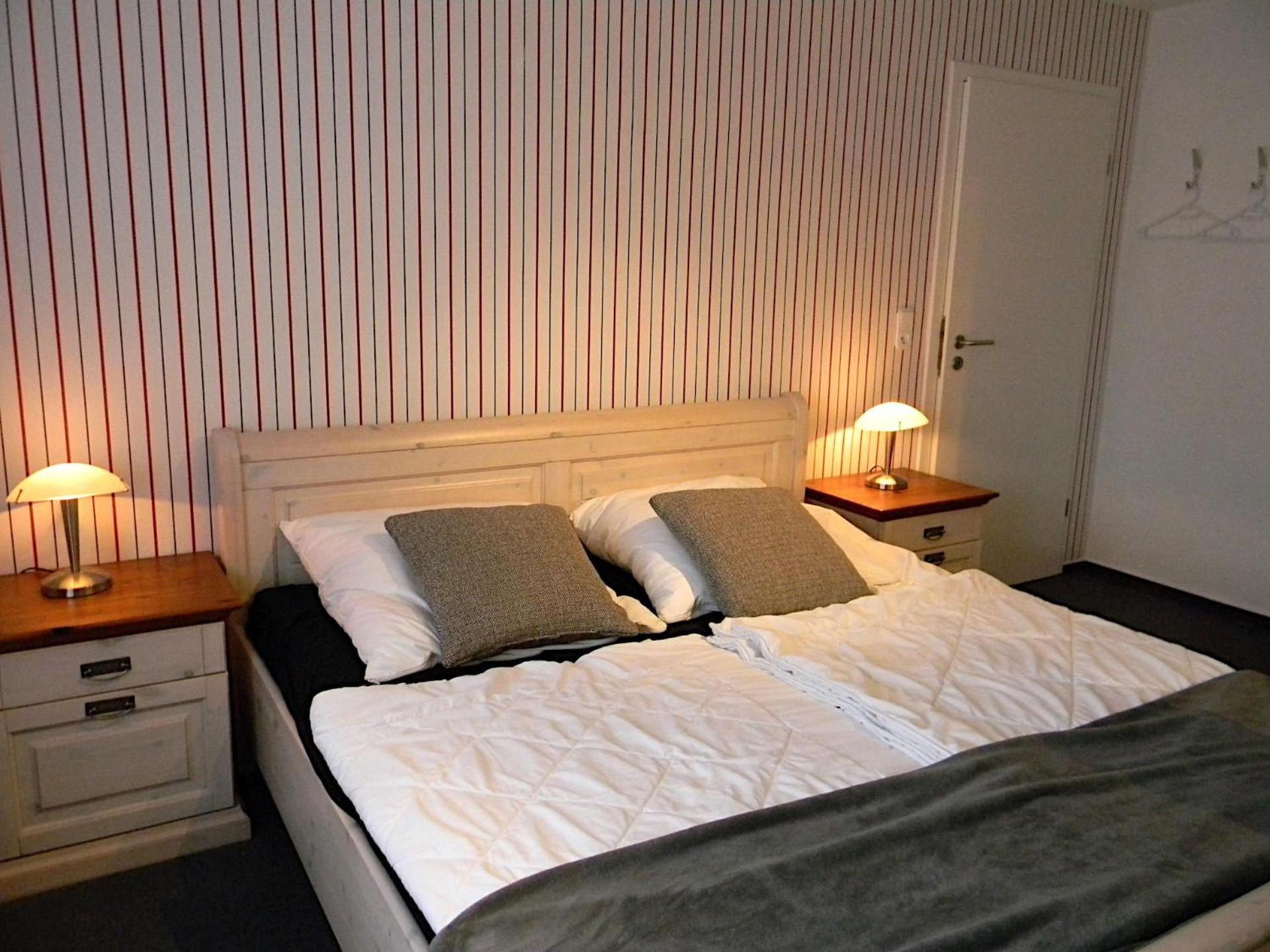 Two-Bedroom Apartment with Shower  photo 3