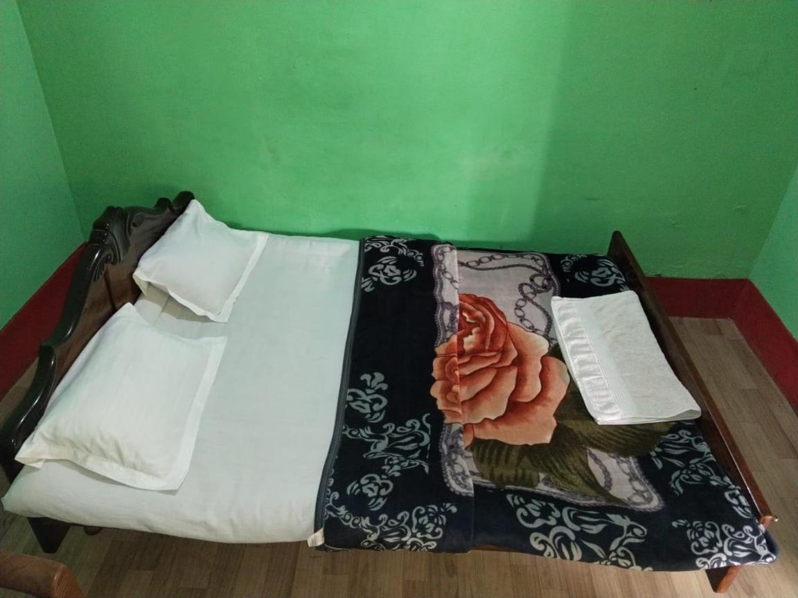 Budget Double Room photo 2