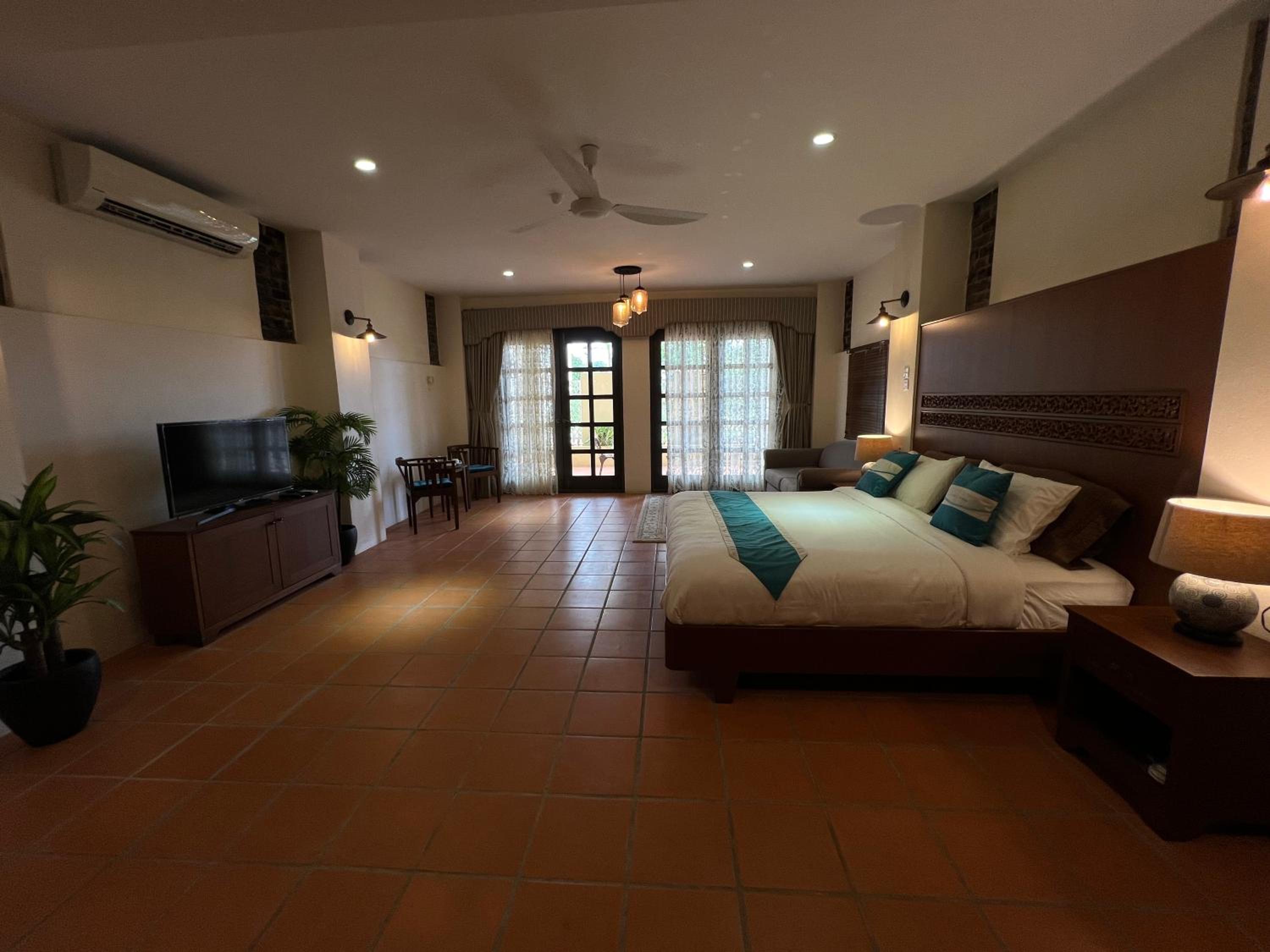 Large Double Room photo 3